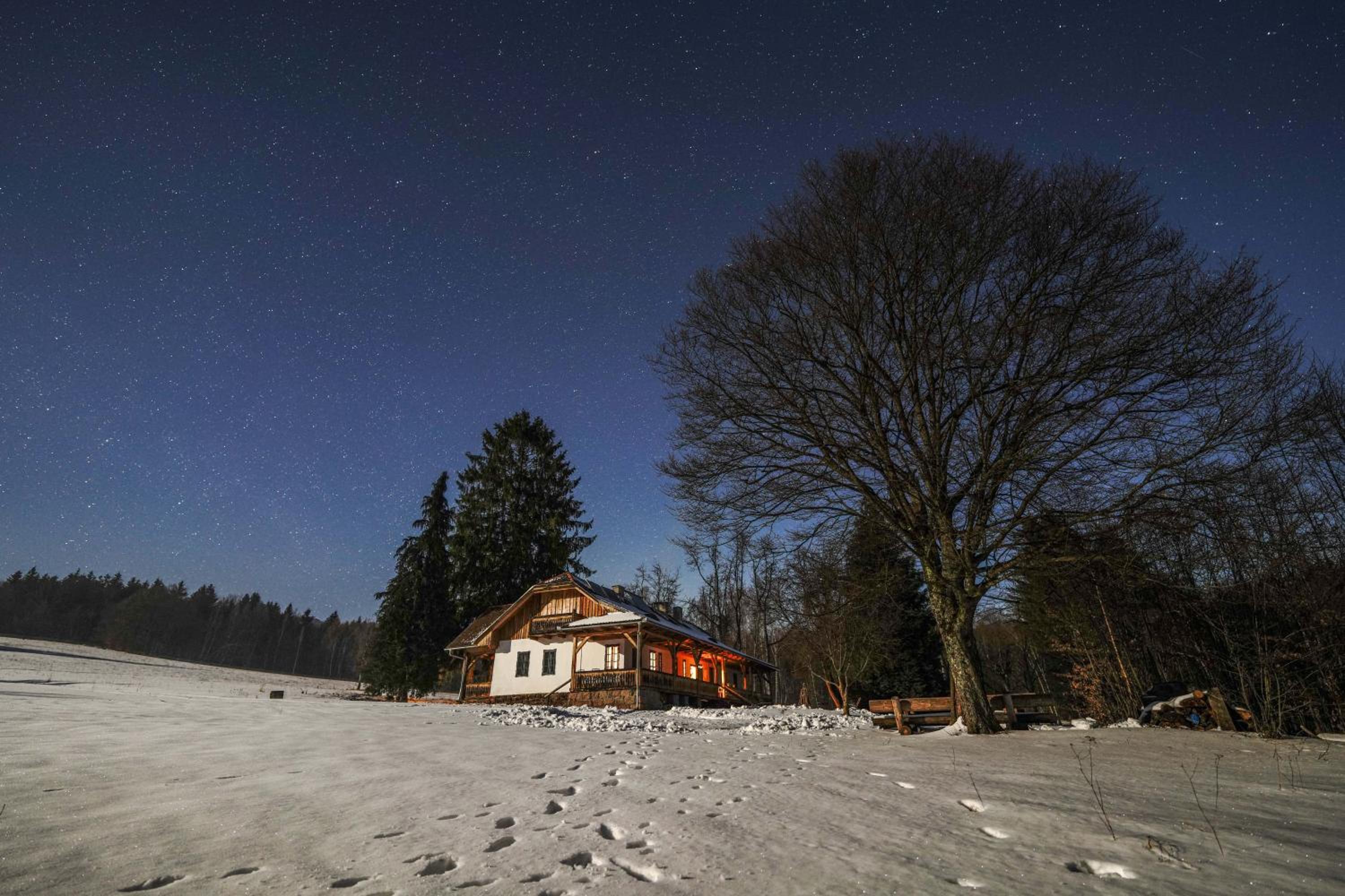 Dobrica Hunting Lodge