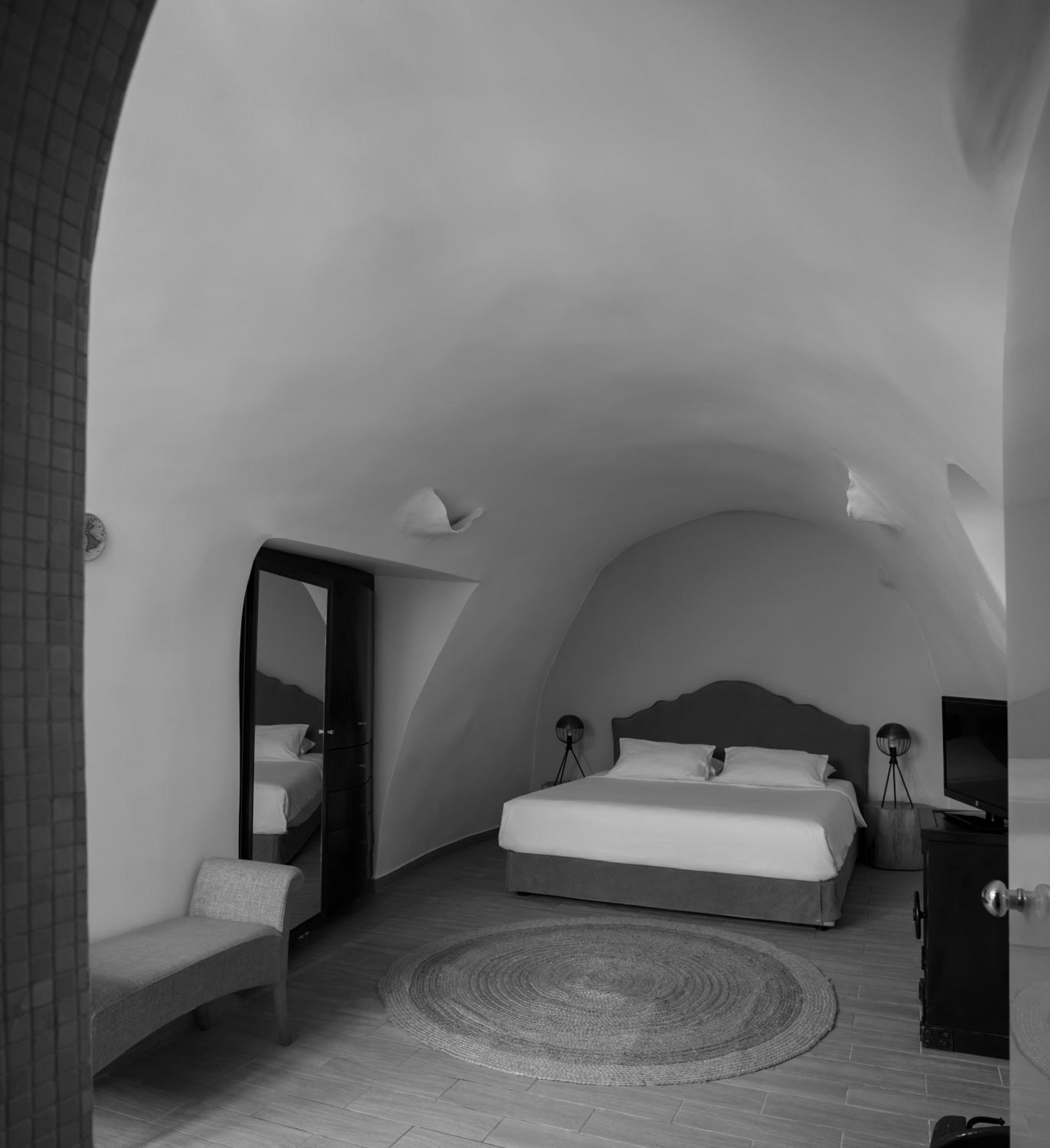 Suite Home Santorini