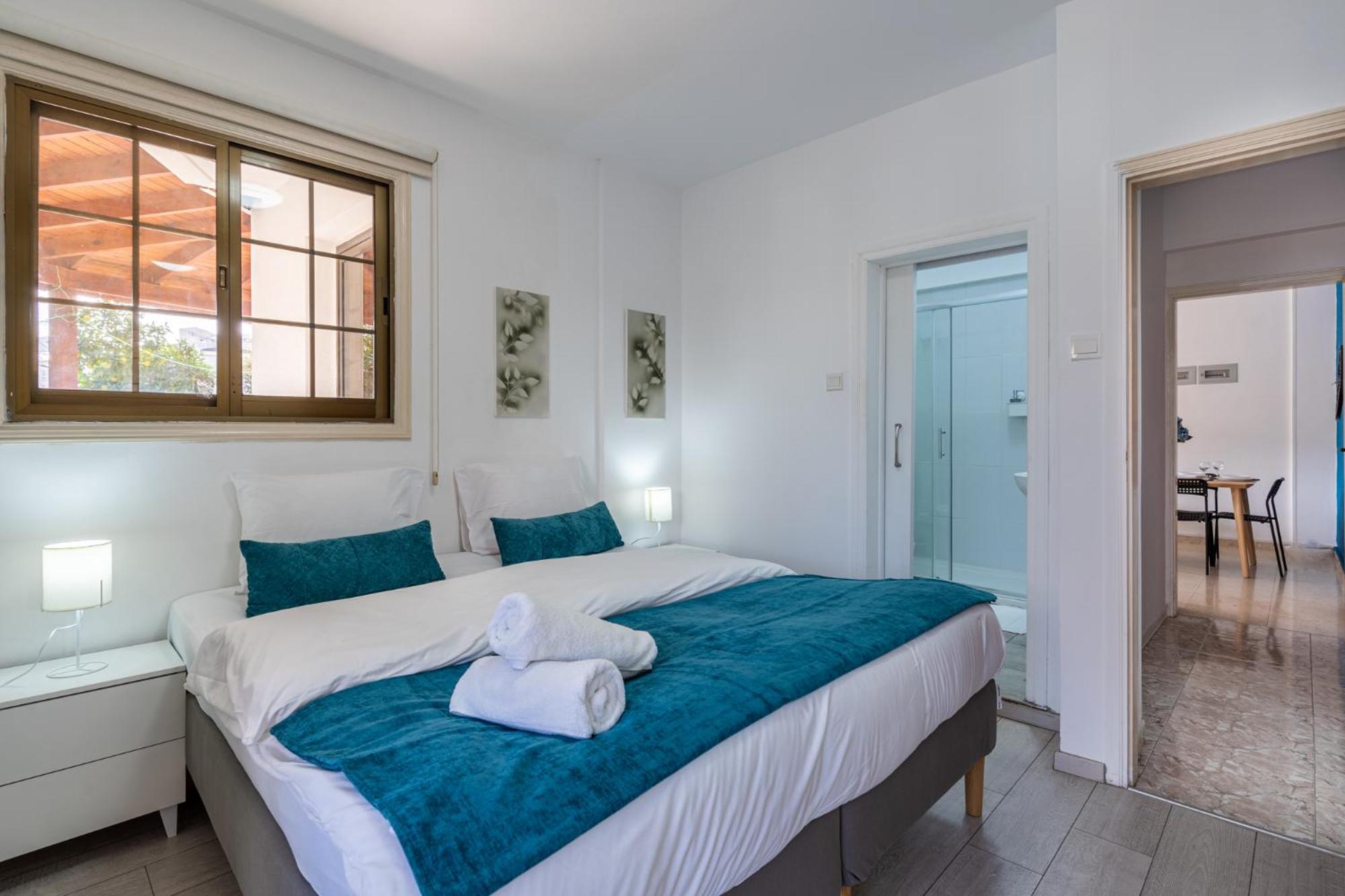 Azure 2-BR W/Terrace in Larnaca view 4