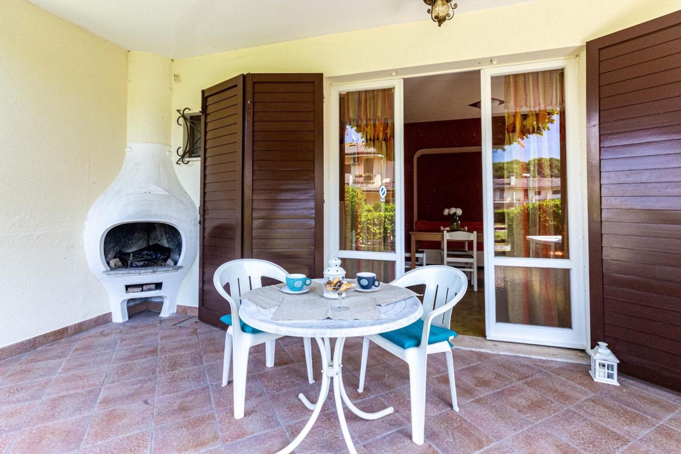 Townhouse with garden and shared pool