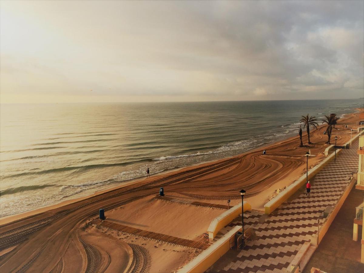Beachfront Apartment with a Terrace photo 5