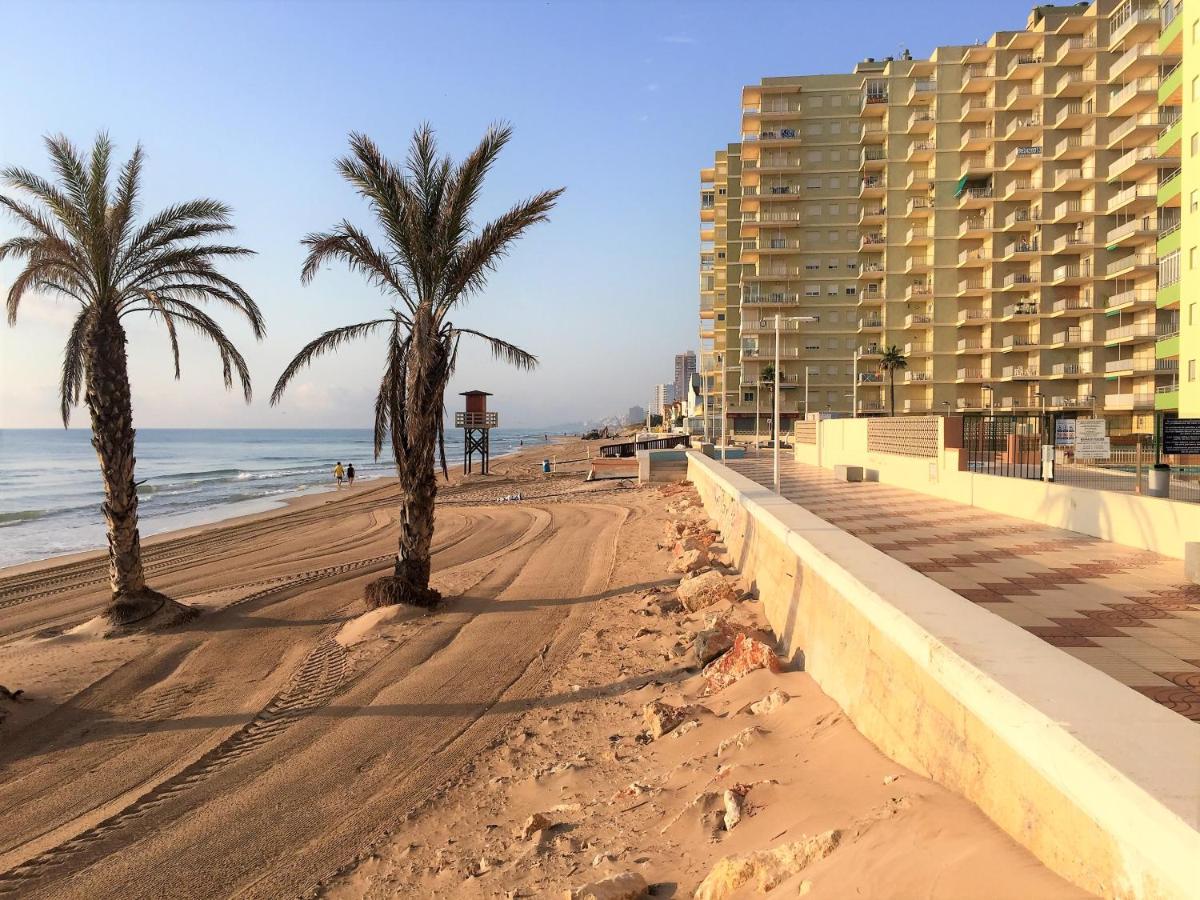 Beachfront Apartment with a Terrace photo 3