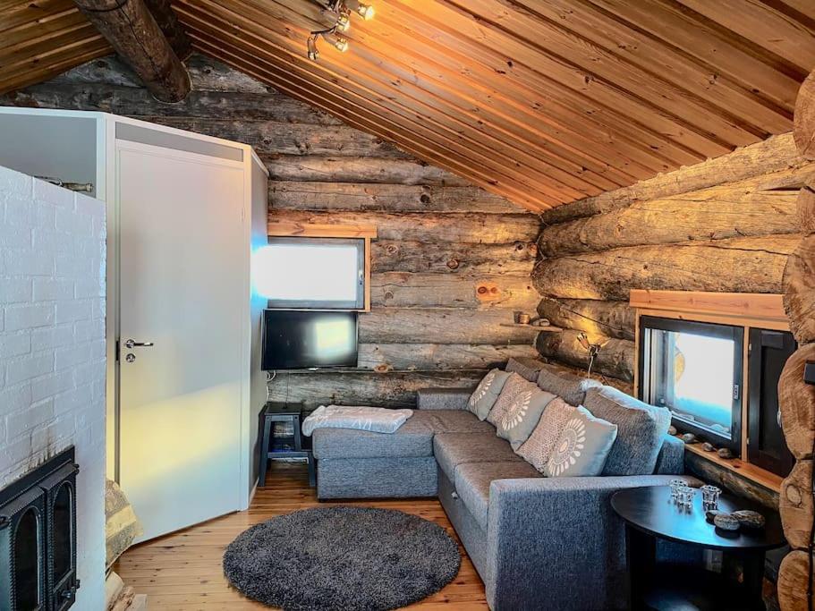 Tunturikelo - beautiful log cottage in the Fells view 3
