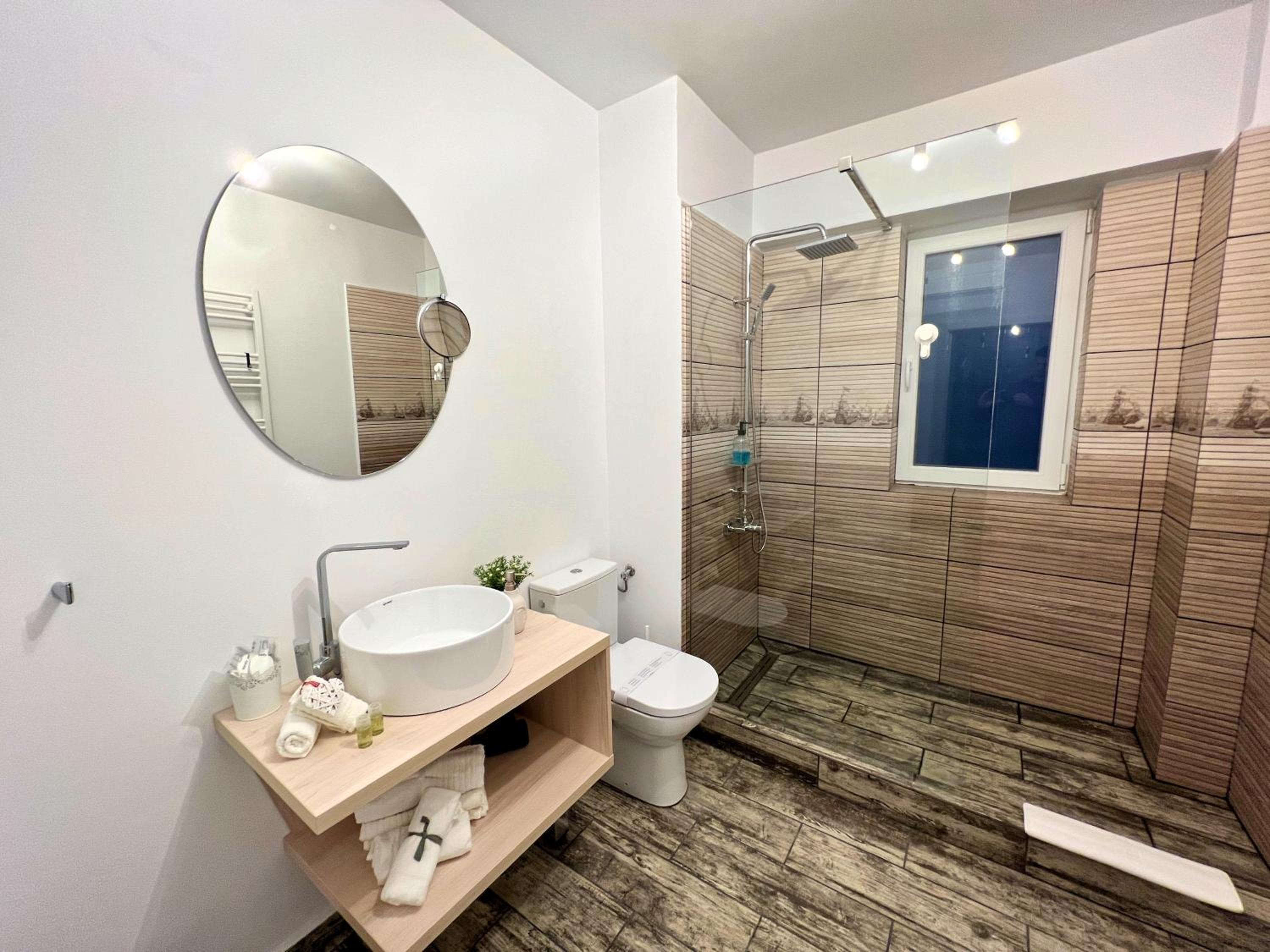 Peak Apartments