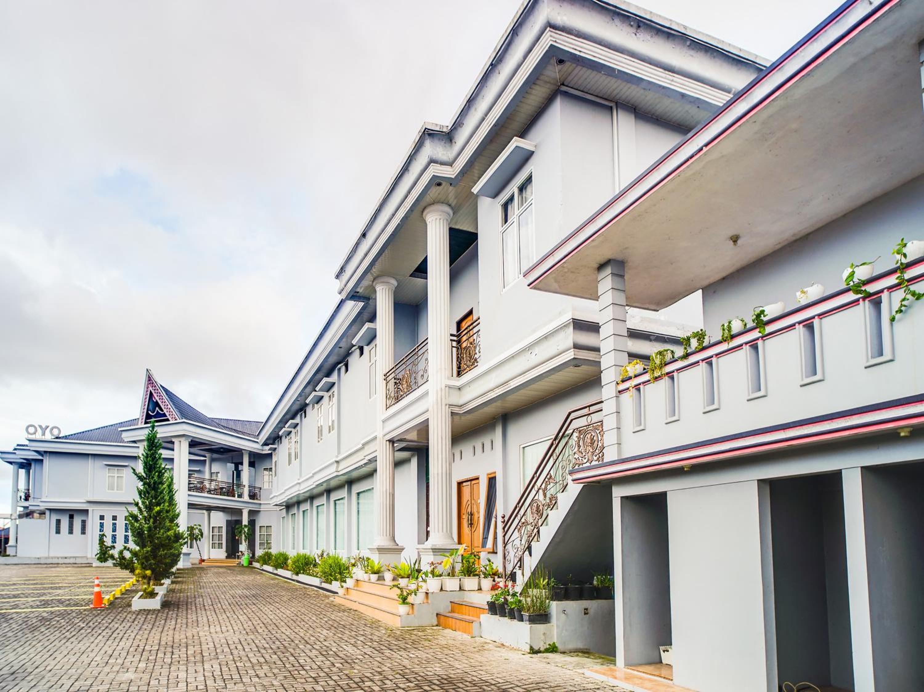 Capital O 540 Esther Hotel