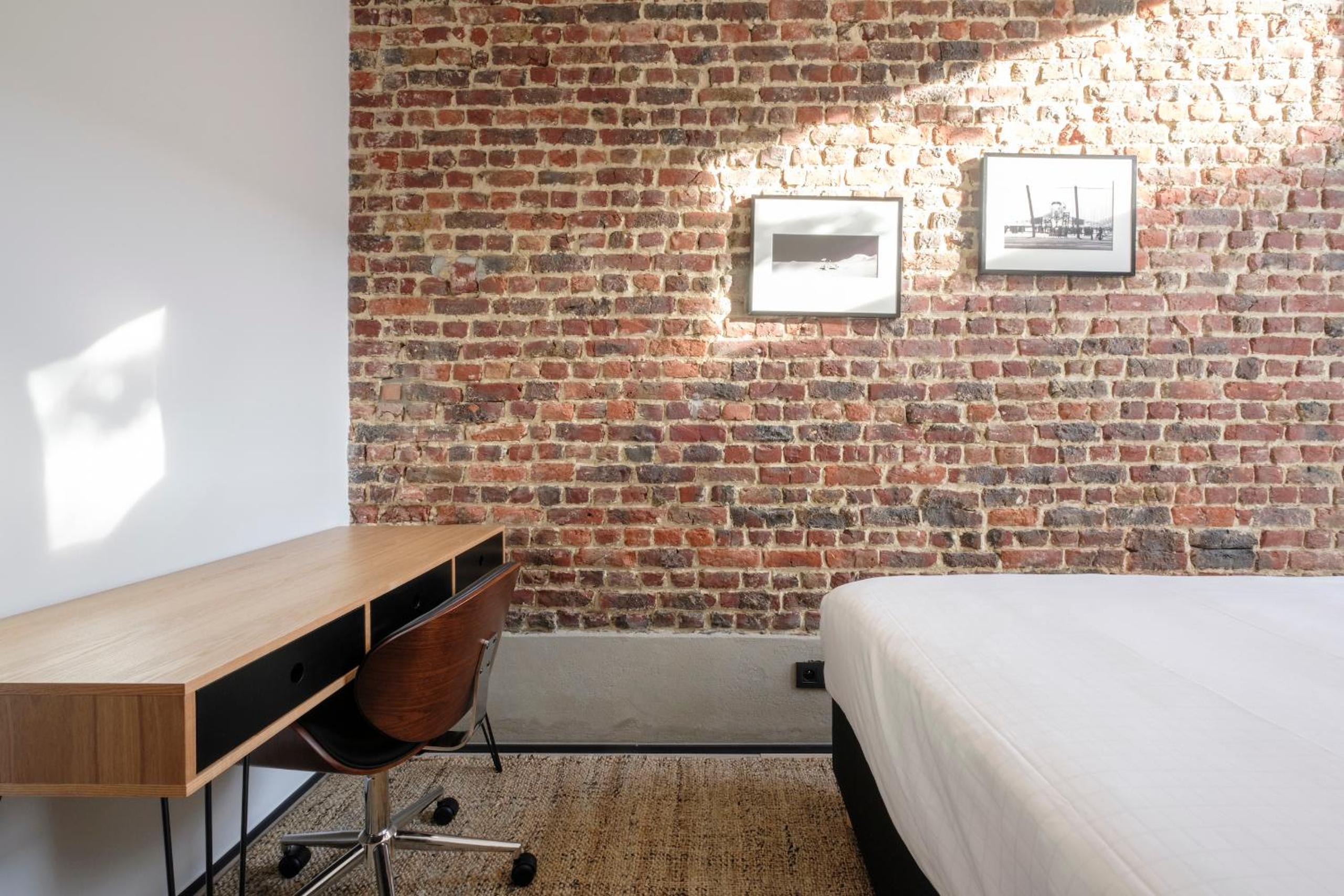 BRICKLANE FLATS