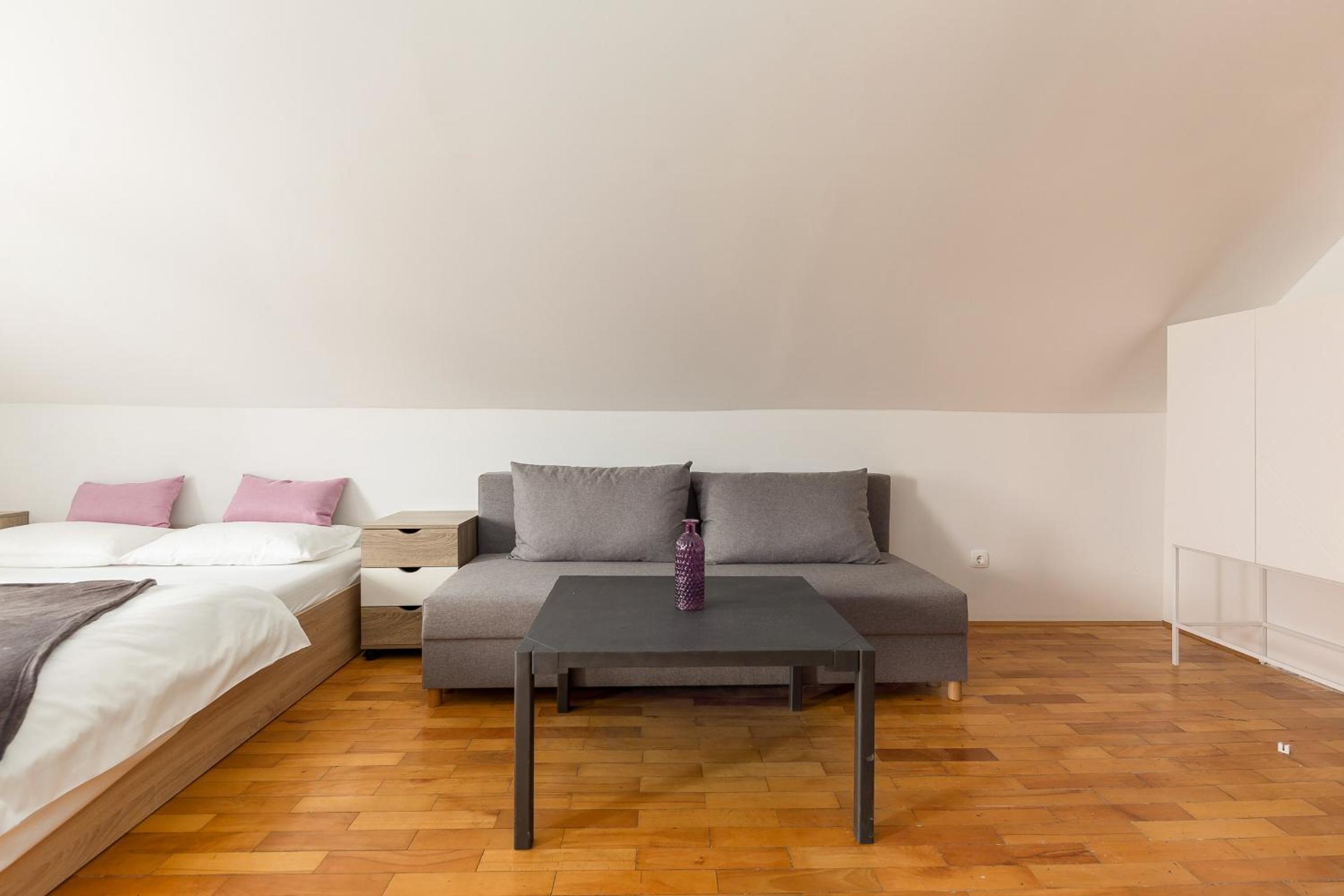 Apartment Gong