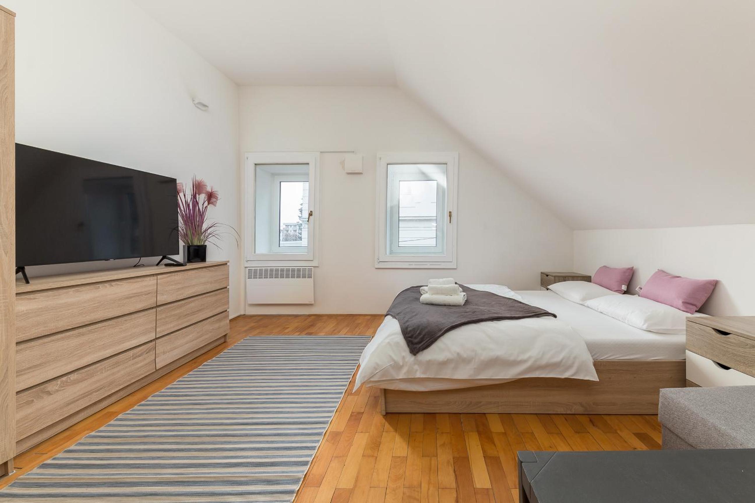 Apartment Gong