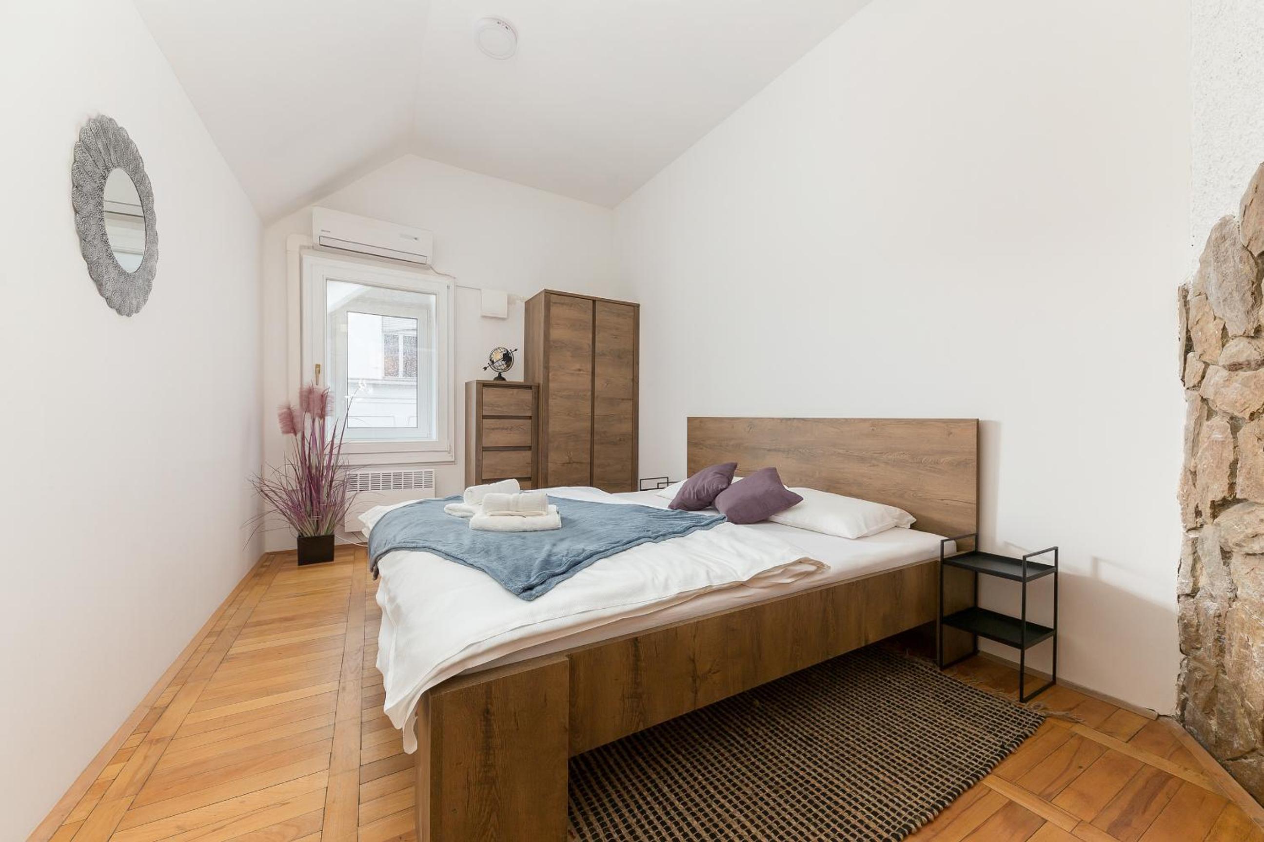 Apartment Gong