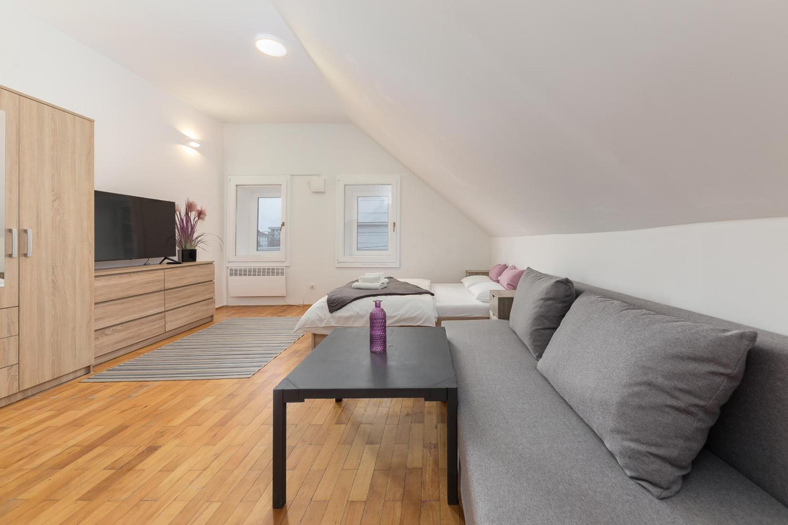 Apartment Gong