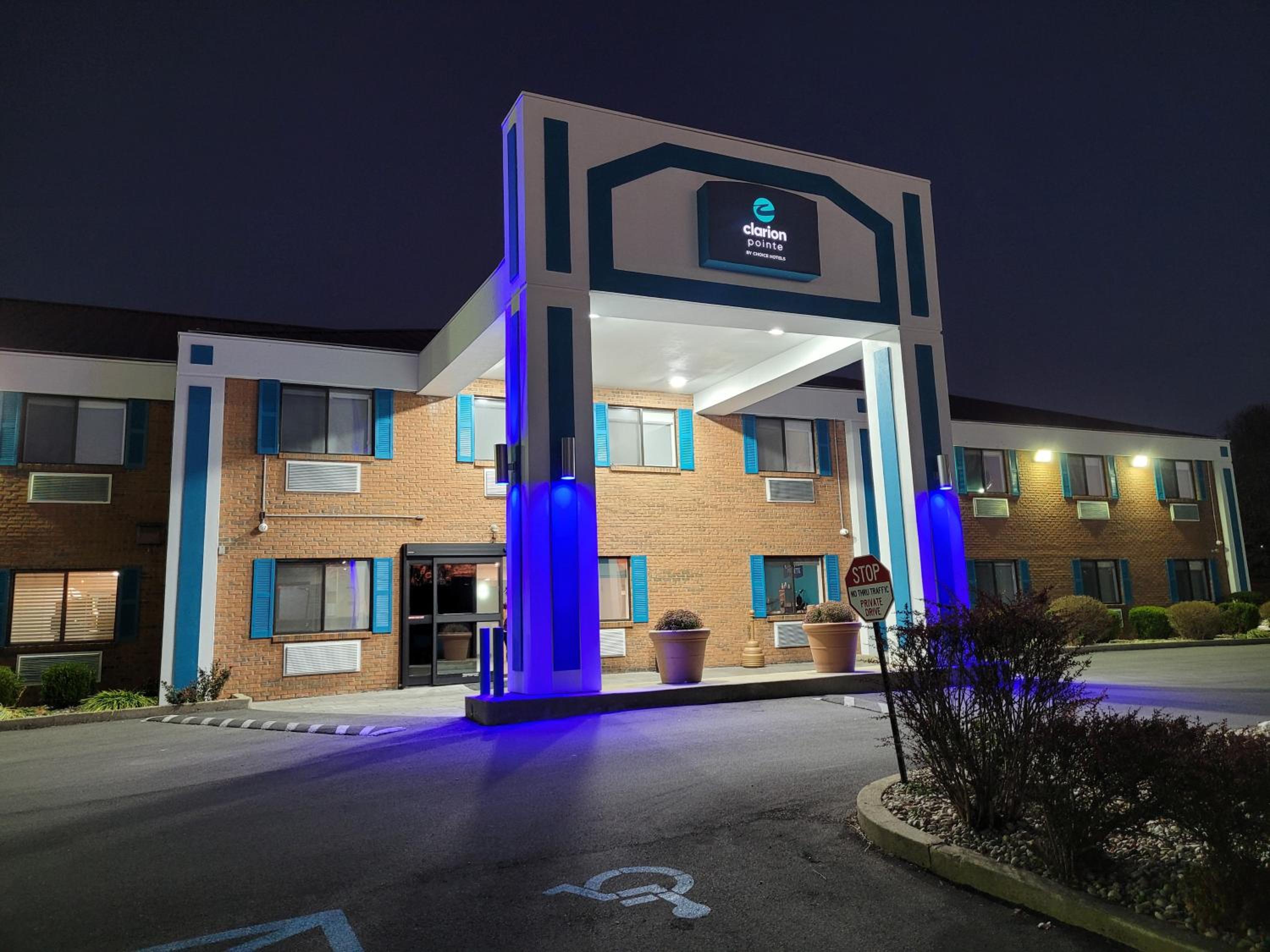 Clarion Pointe Harrodsburg-Danville