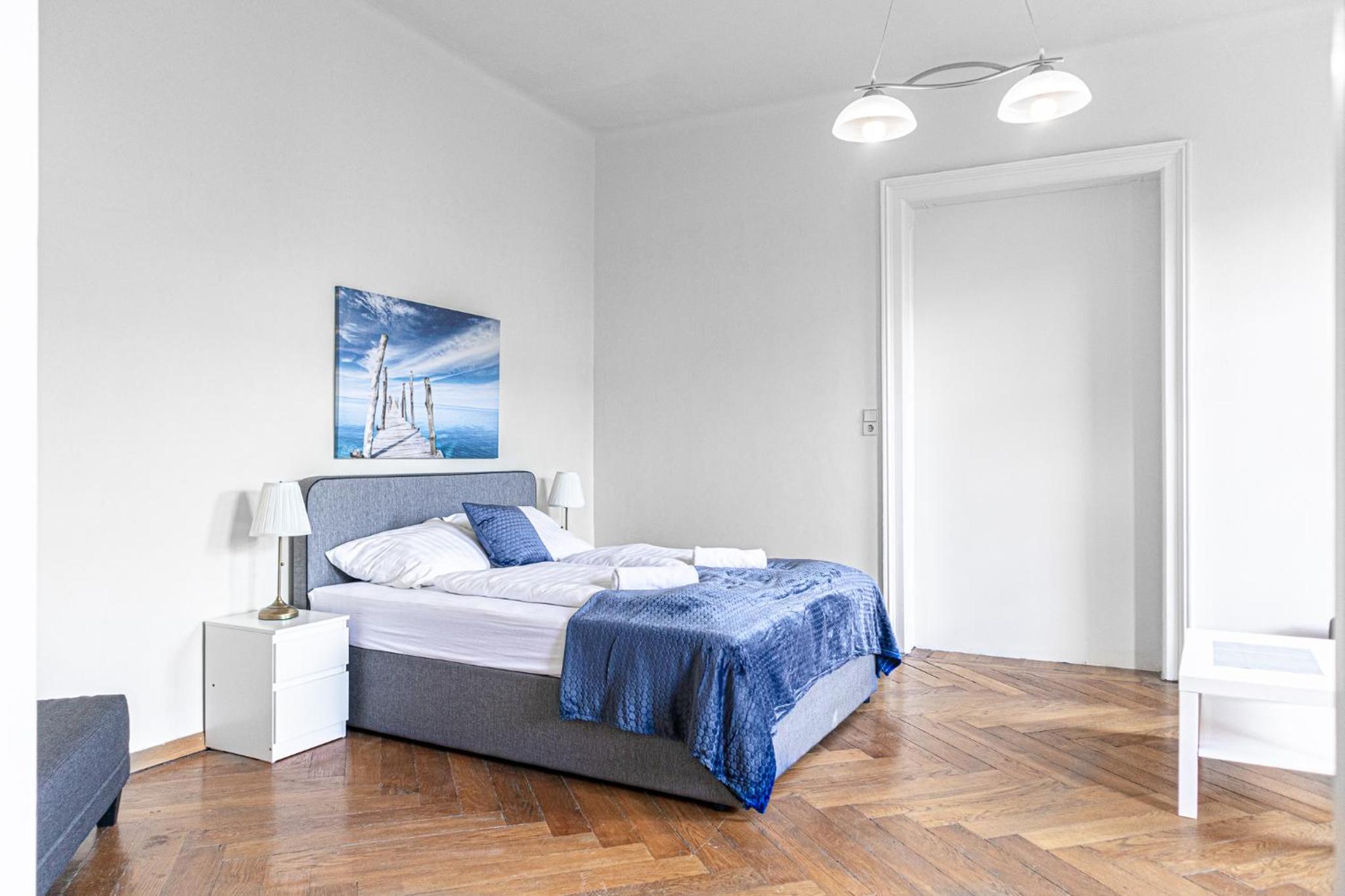 4 Great Apartment Near AKH - Ideal for Groups of 19