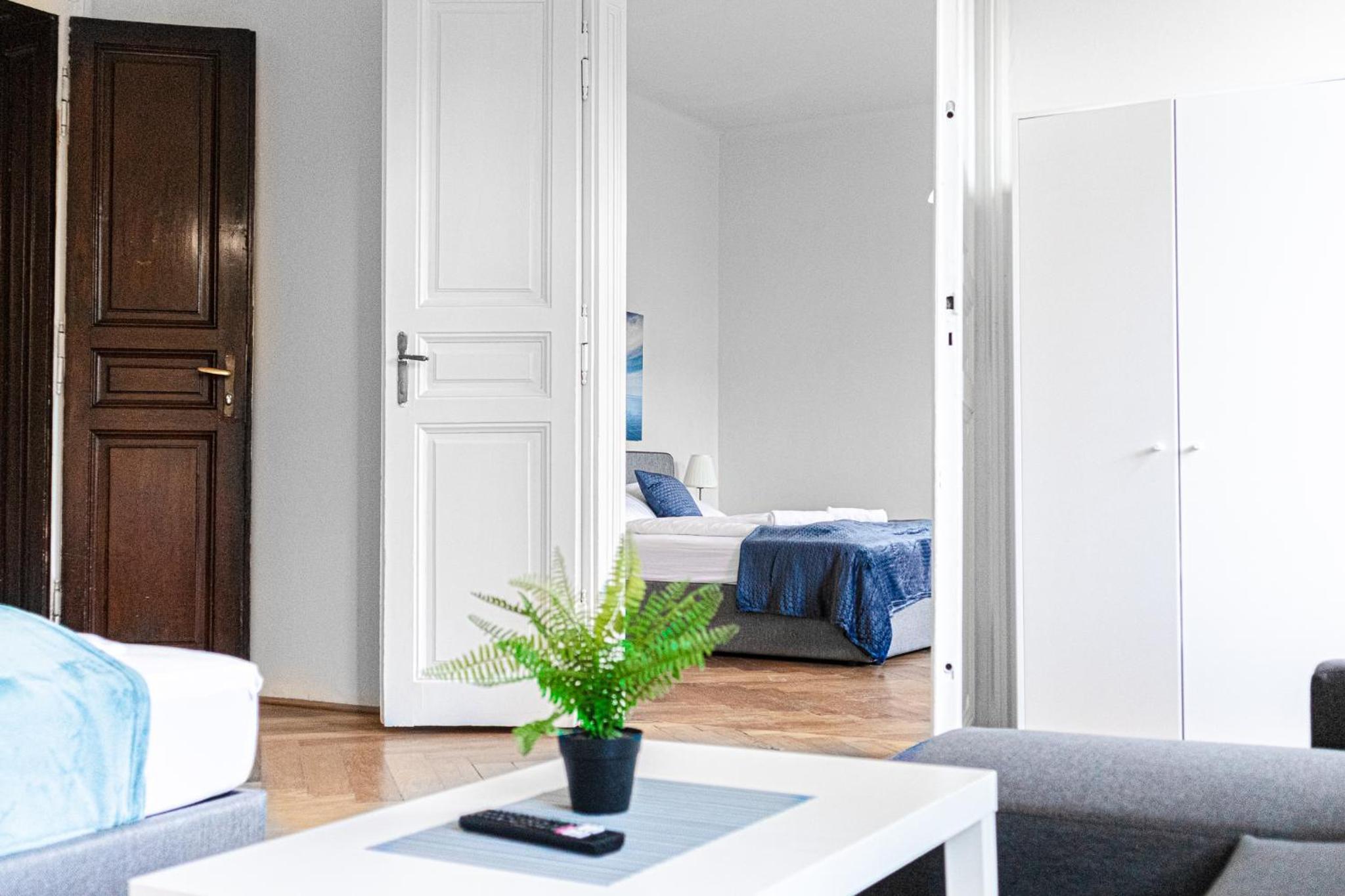 4 Great Apartment Near AKH - Ideal for Groups of 19