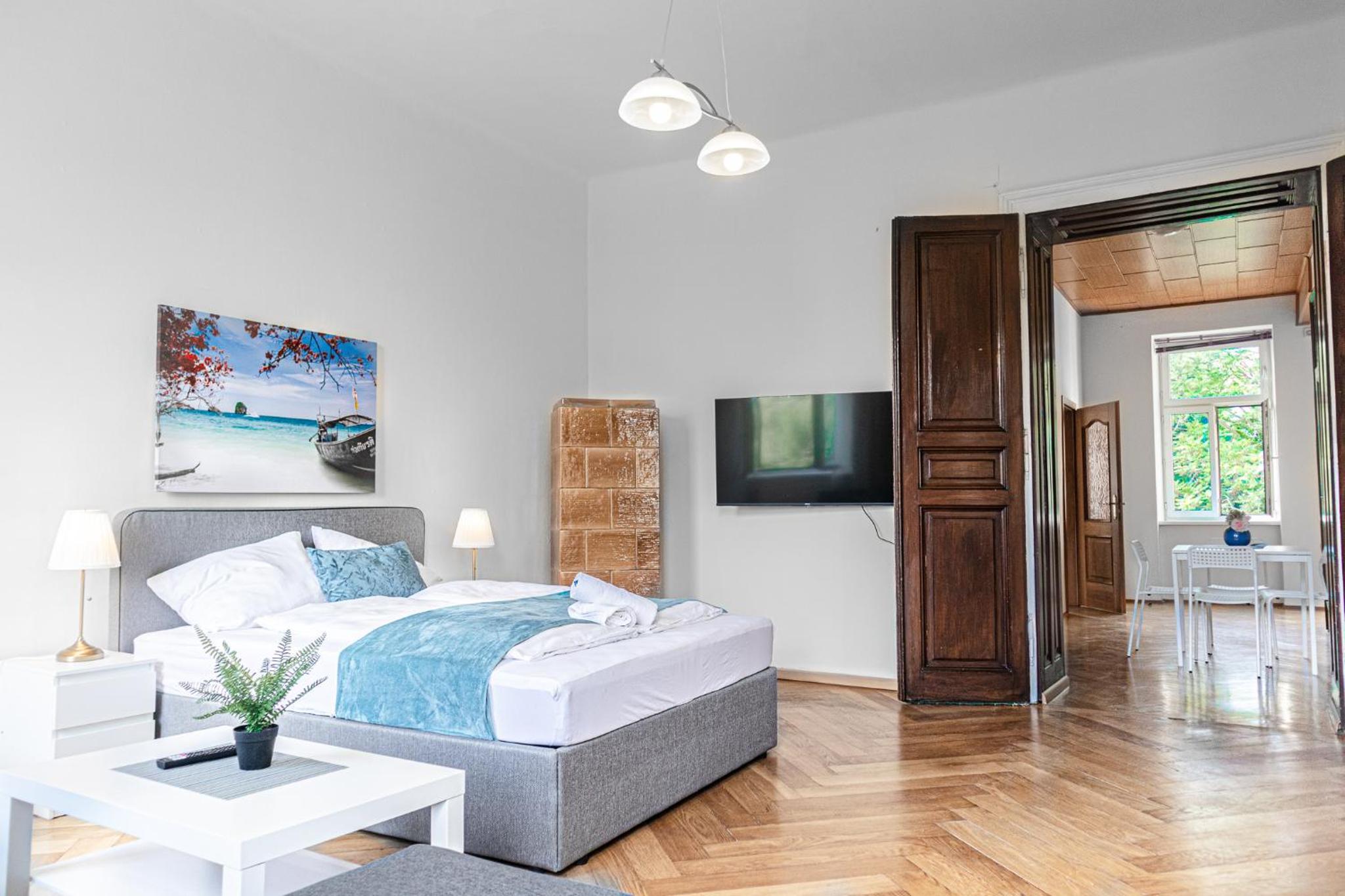 4 Great Apartment Near AKH - Ideal for Groups of 19