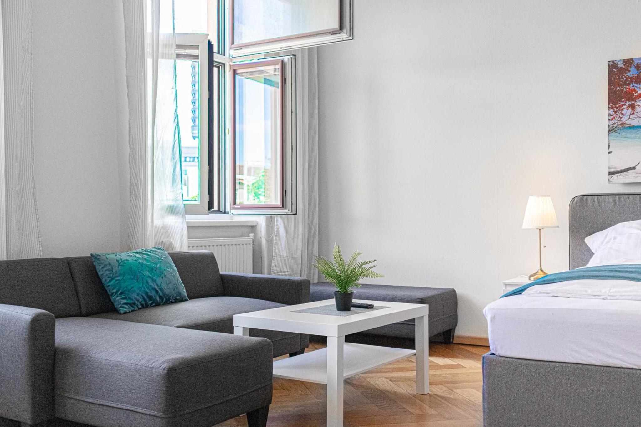 4 Great Apartment Near AKH - Ideal for Groups of 19