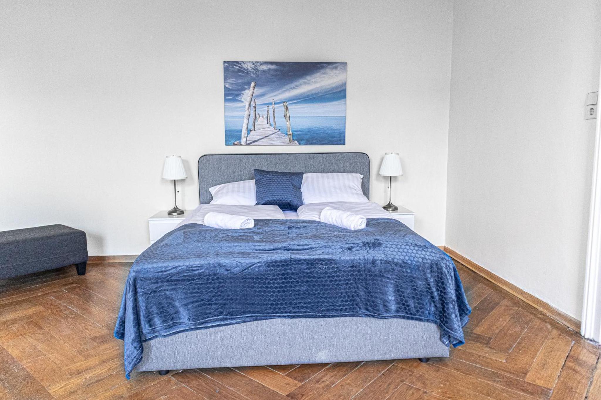 4 Great Apartment Near AKH - Ideal for Groups of 19