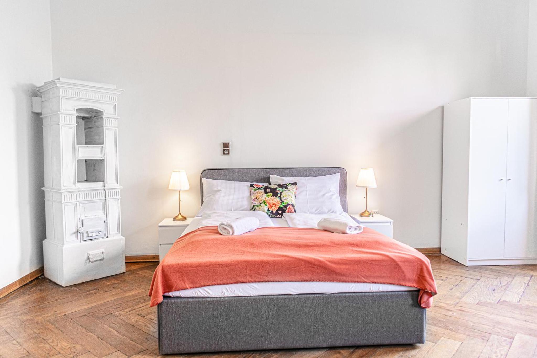 4 Great Apartment Near AKH - Ideal for Groups of 19