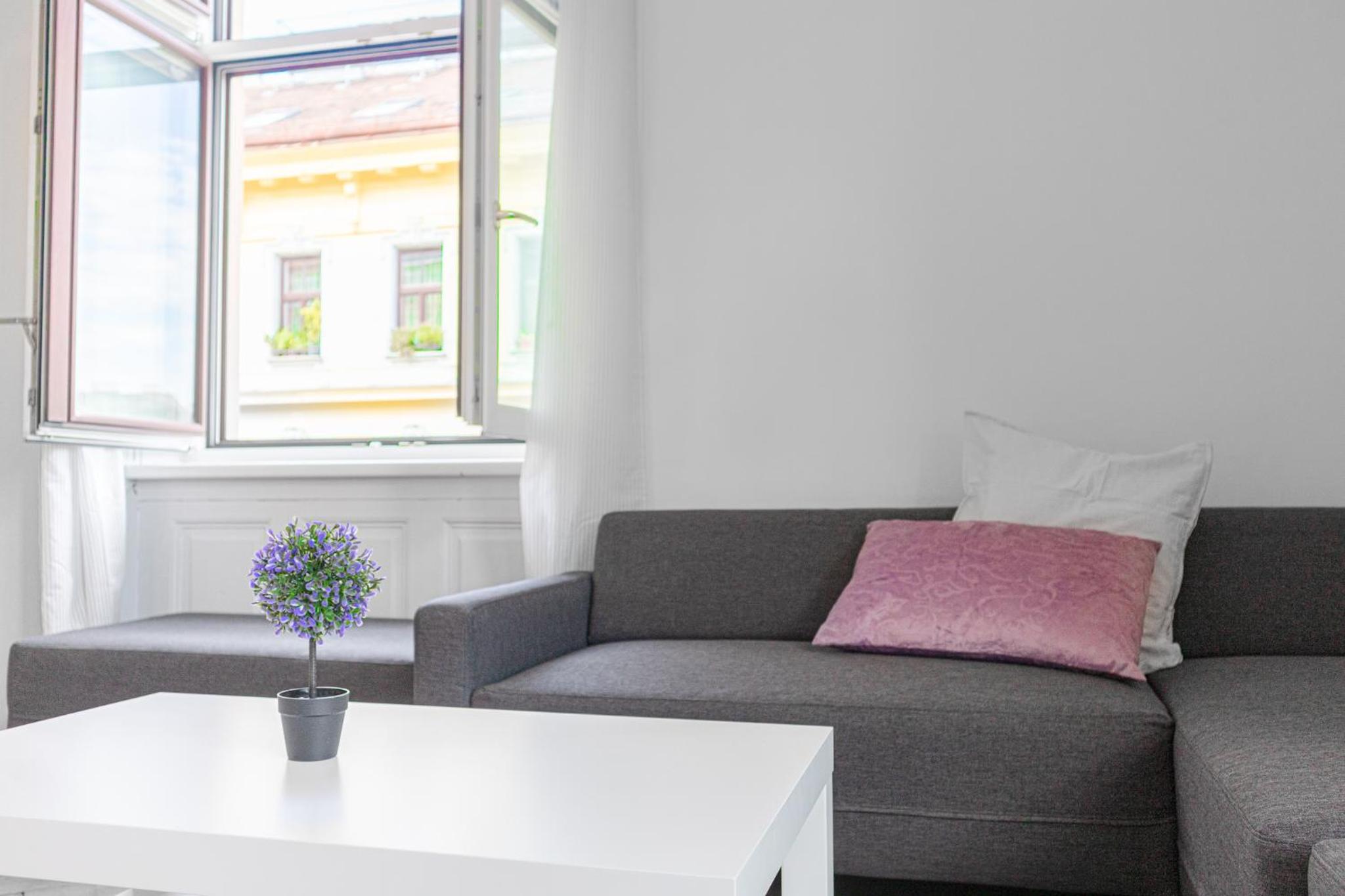 4 Great Apartment Near AKH - Ideal for Groups of 19