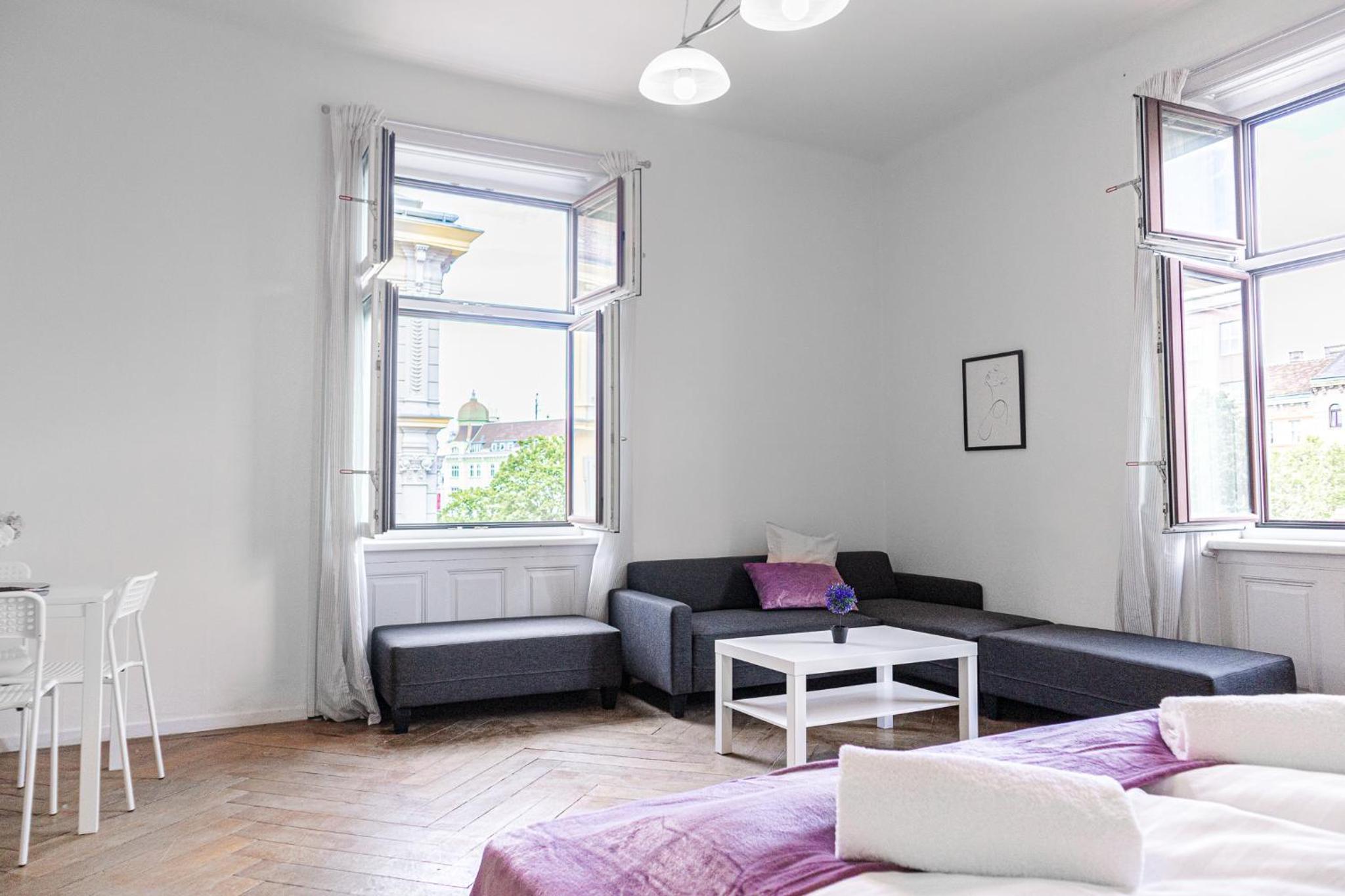 4 Great Apartment Near AKH - Ideal for Groups of 19