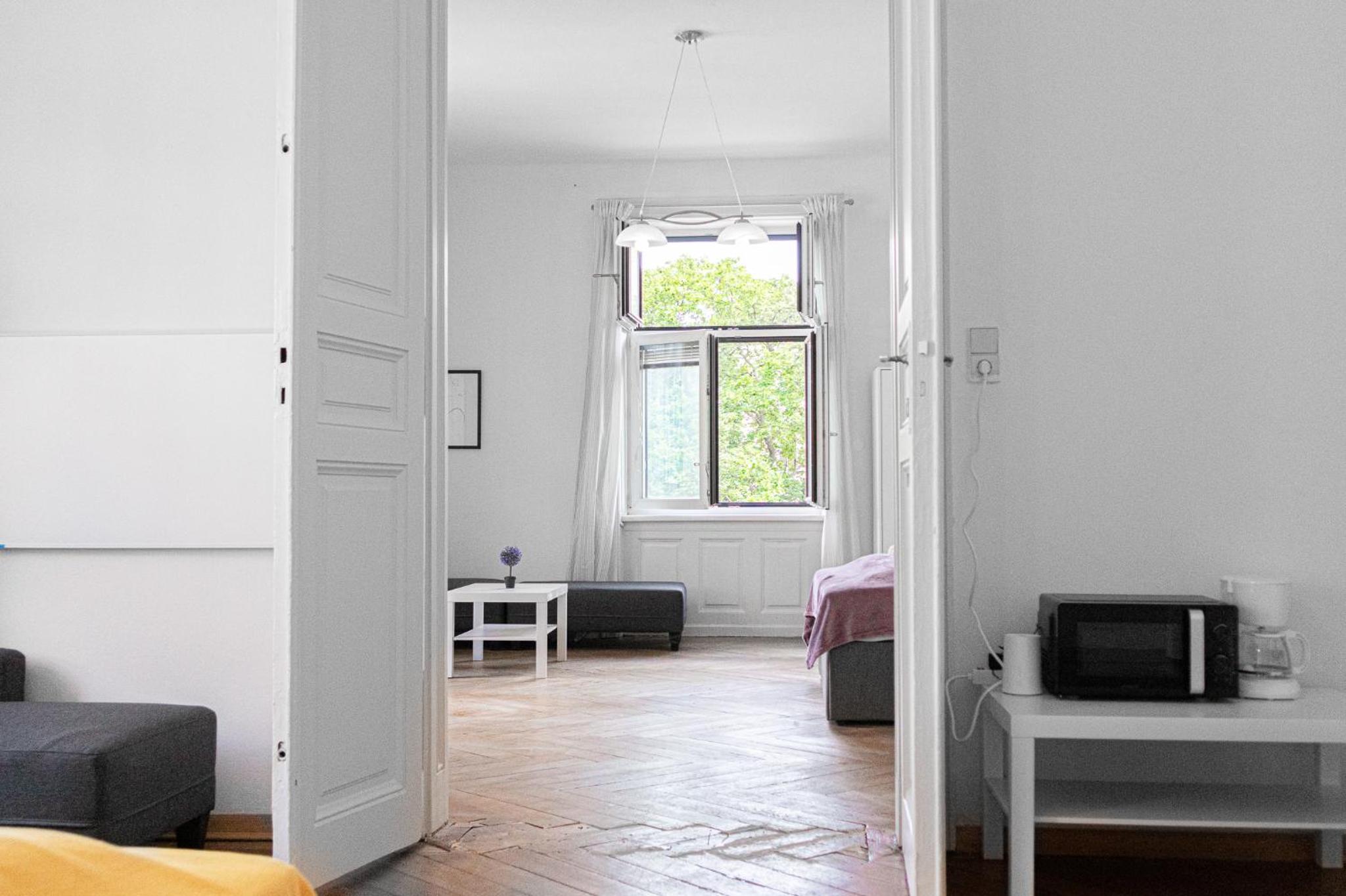 4 Great Apartment Near AKH - Ideal for Groups of 19