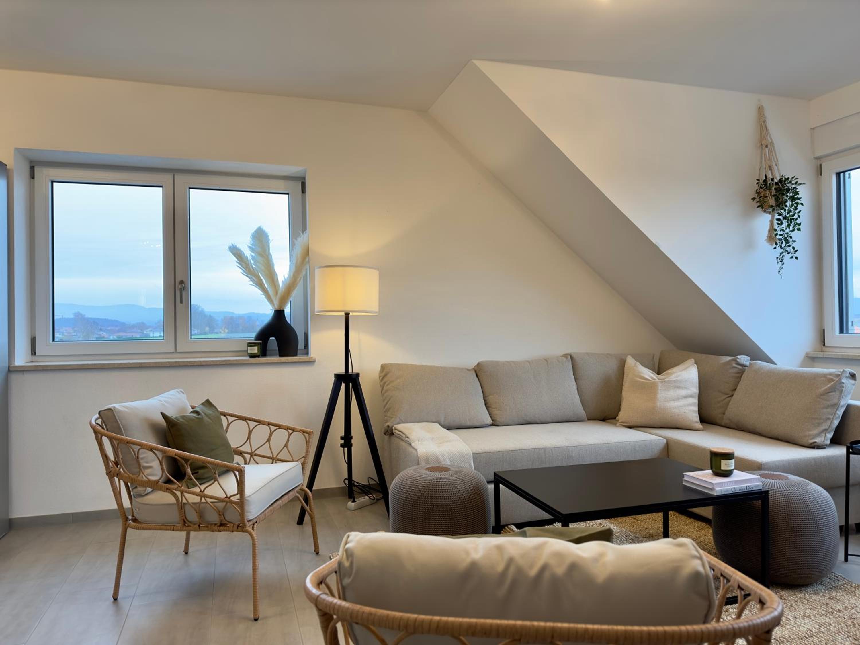 KUELhome - Moderne Wohnung mit Küche & Parkplatz Ausblick auf den bayerischen Wald