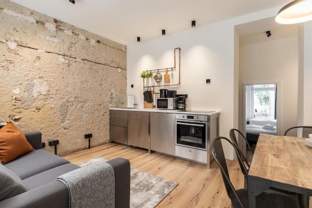 Factory Loft Duplex -40sqm- near Antonplatz