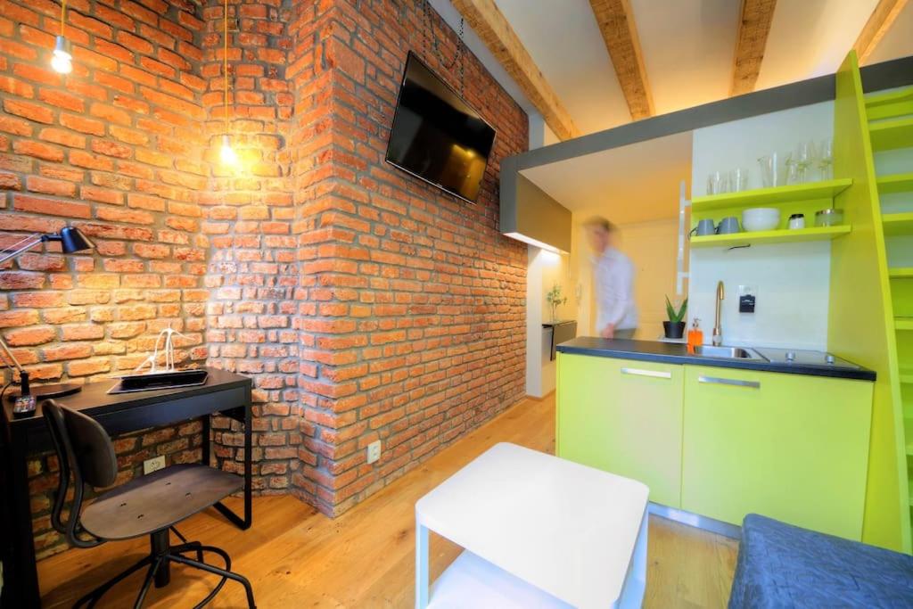Central studio - Anděl