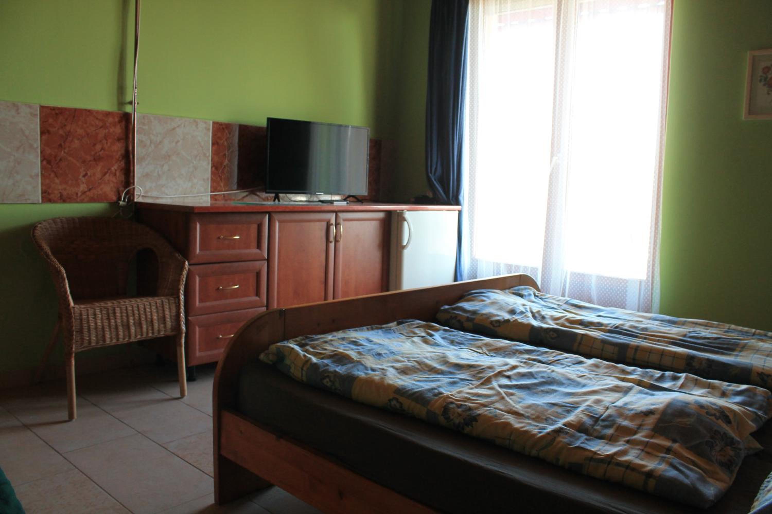 Lenke Apartmanház view 3