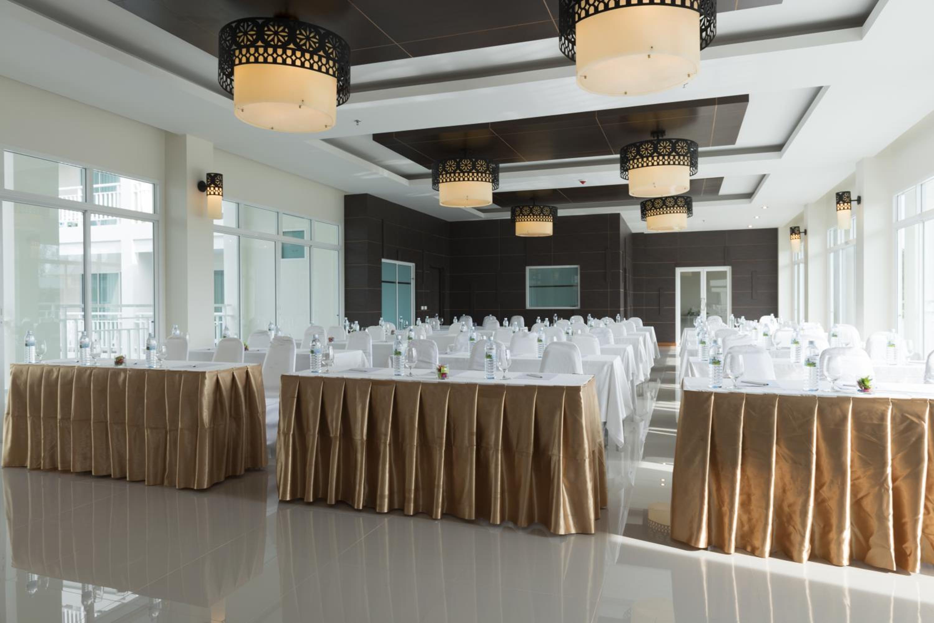 meeting & event spaces