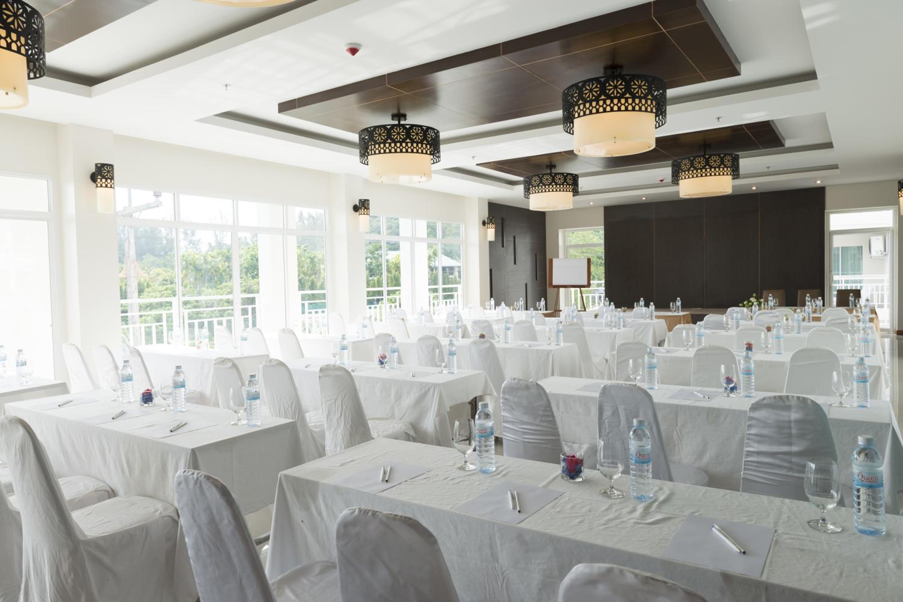 meeting & event spaces