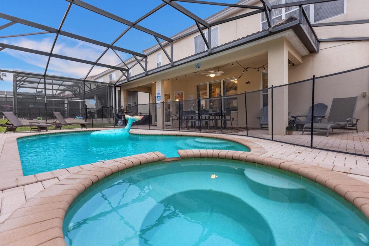 Windsor Hills Villa w pool near Disney