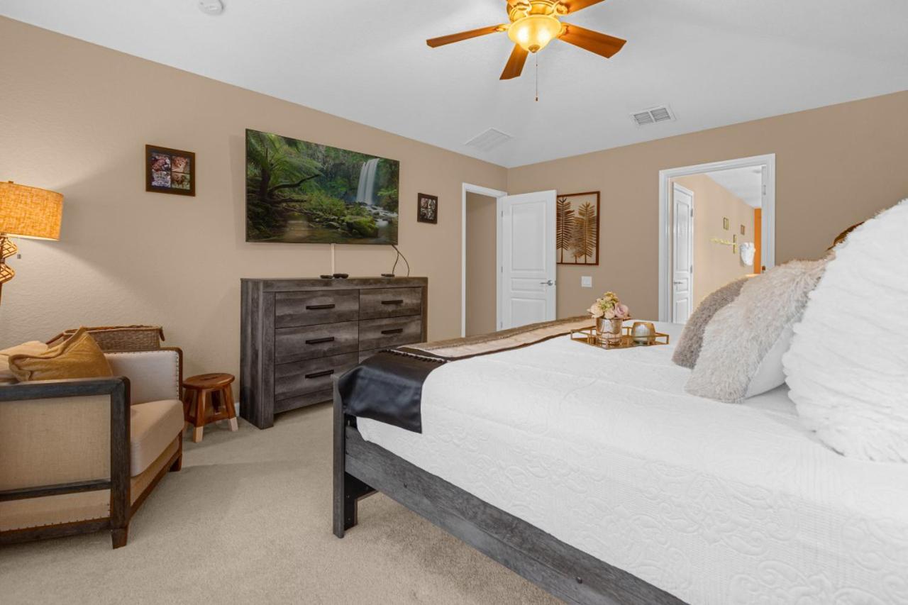 Windsor Hills Villa w pool near Disney