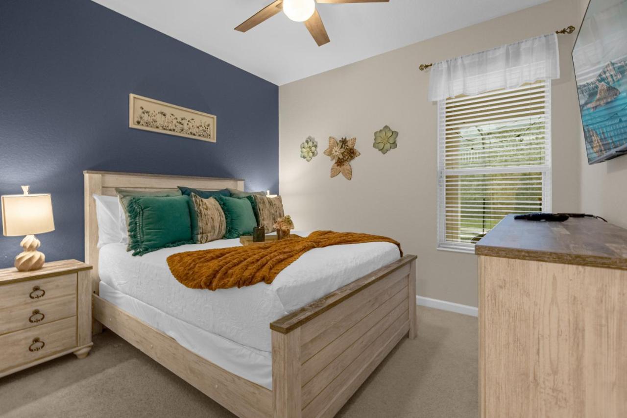 Windsor Hills Villa w pool near Disney