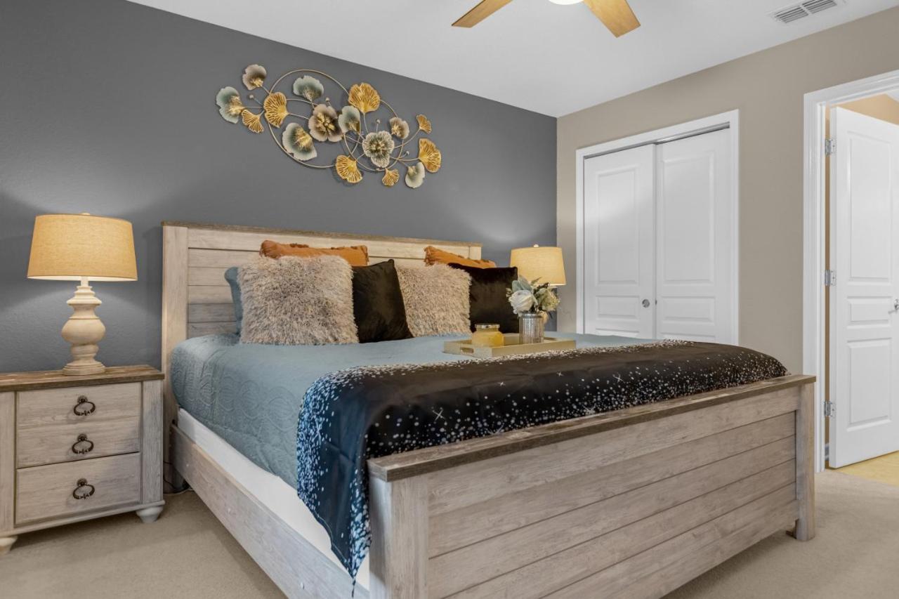 Windsor Hills Villa w pool near Disney