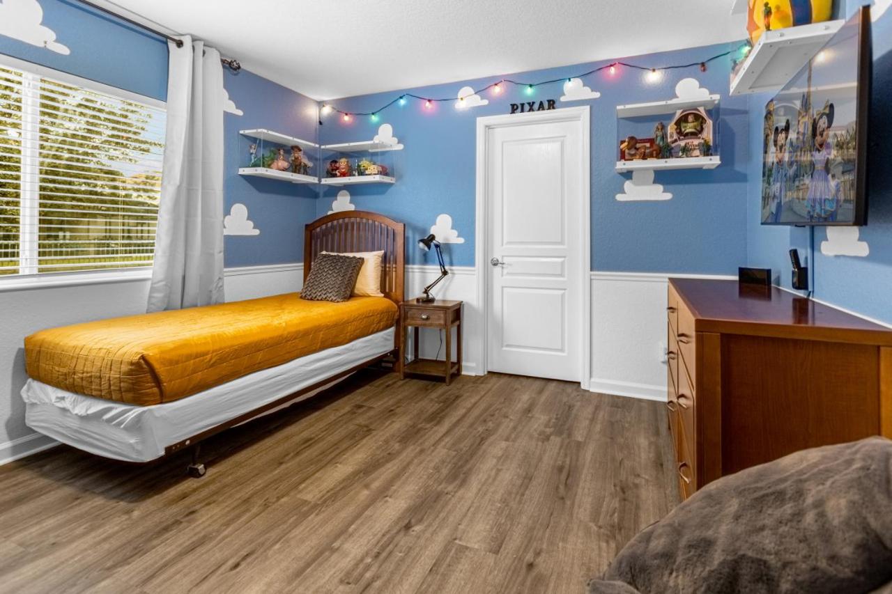 Windsor Hills Villa w pool near Disney