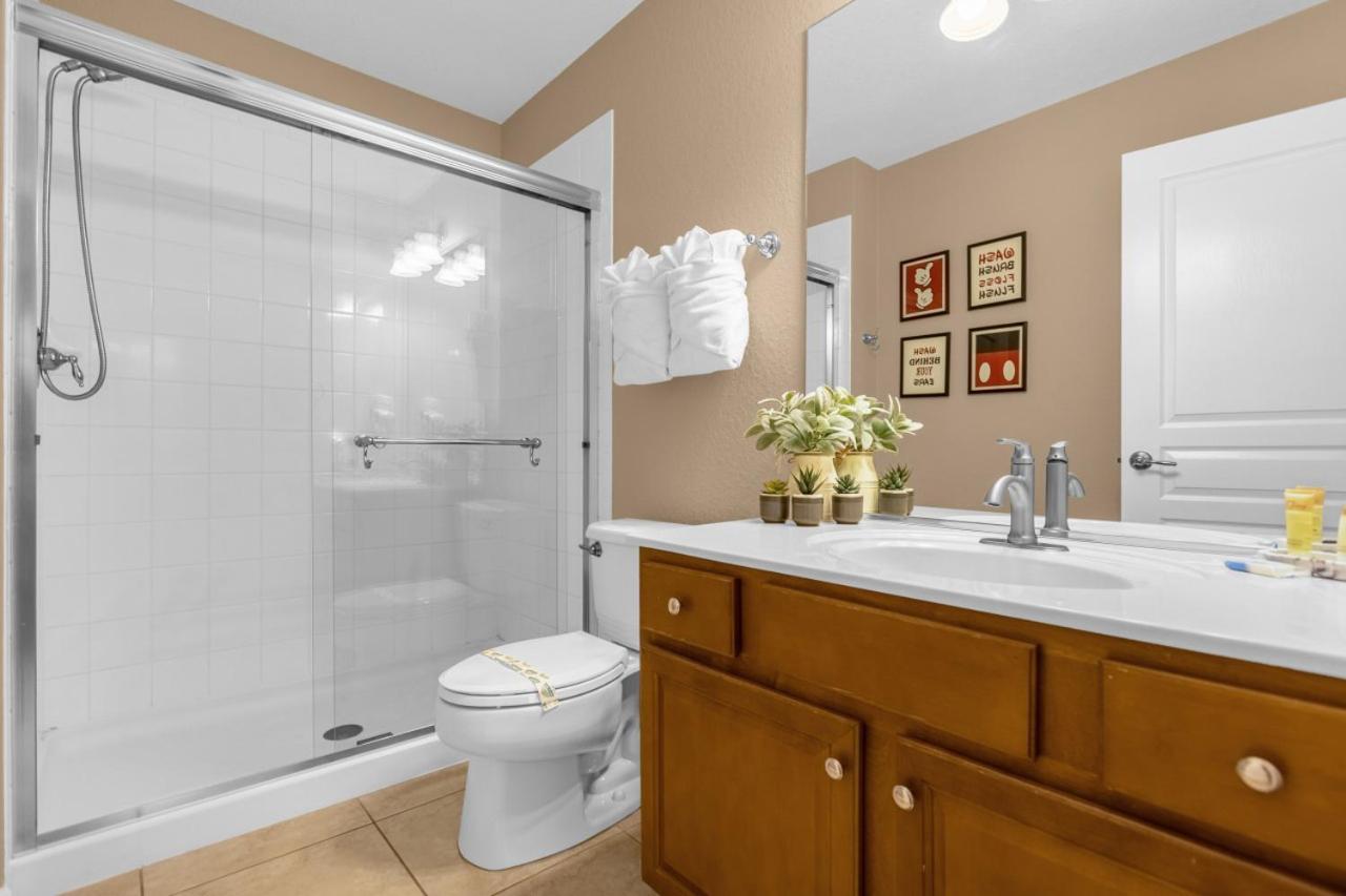 Windsor Hills Villa w pool near Disney