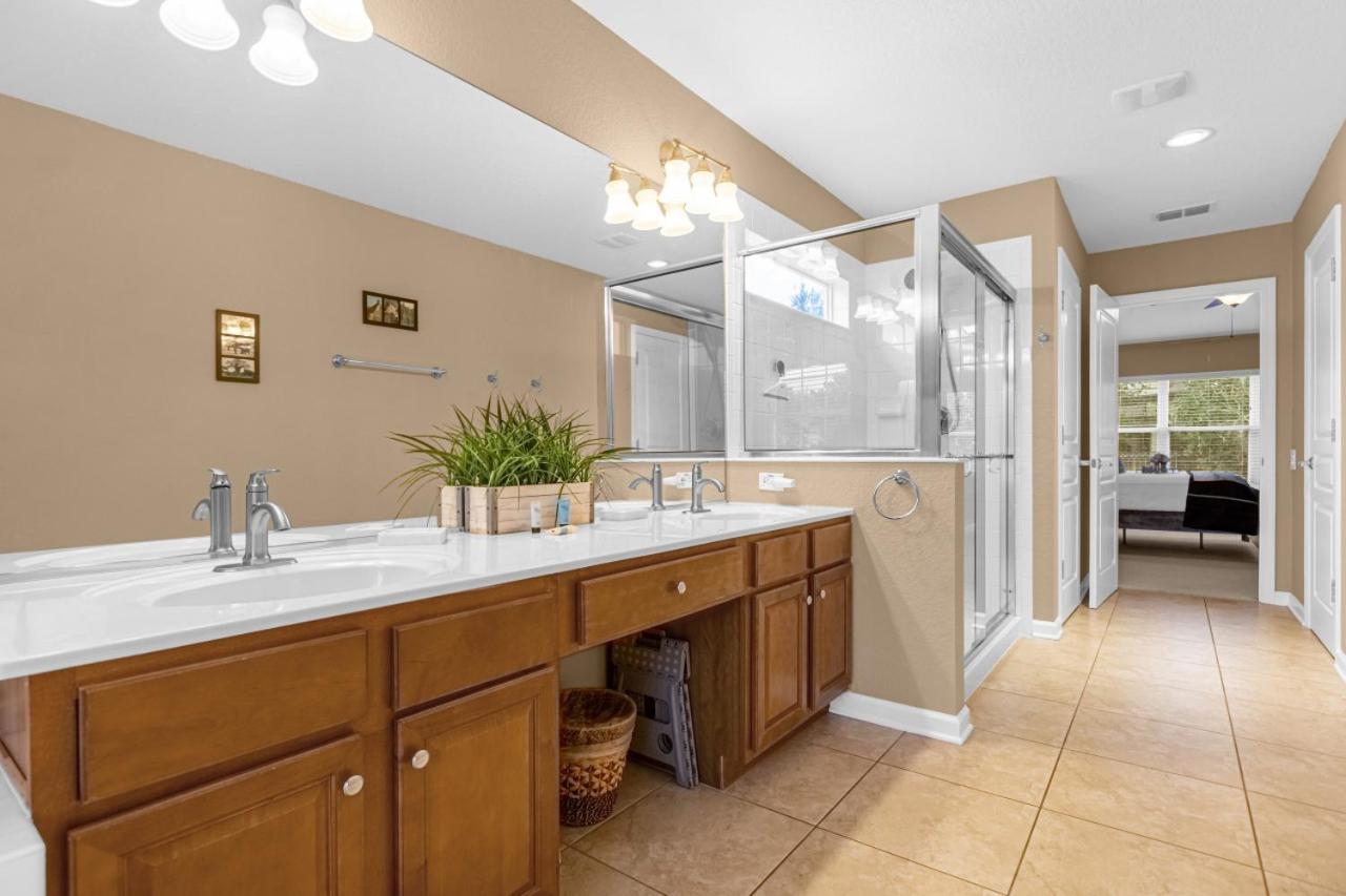 Windsor Hills Villa w pool near Disney