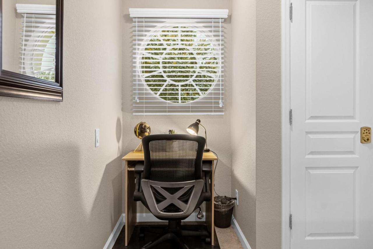 Windsor Hills Villa w pool near Disney