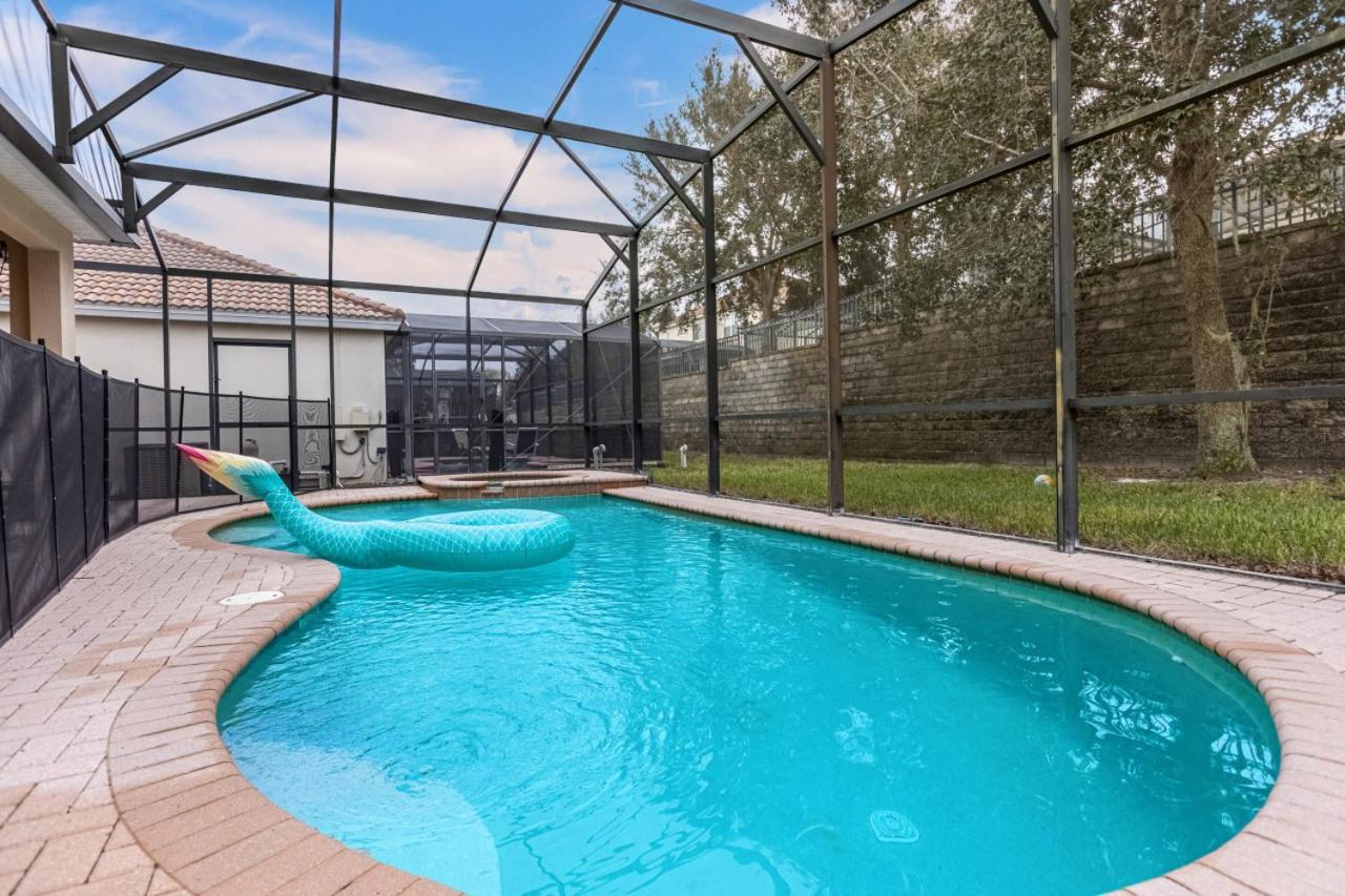 Windsor Hills Villa w pool near Disney