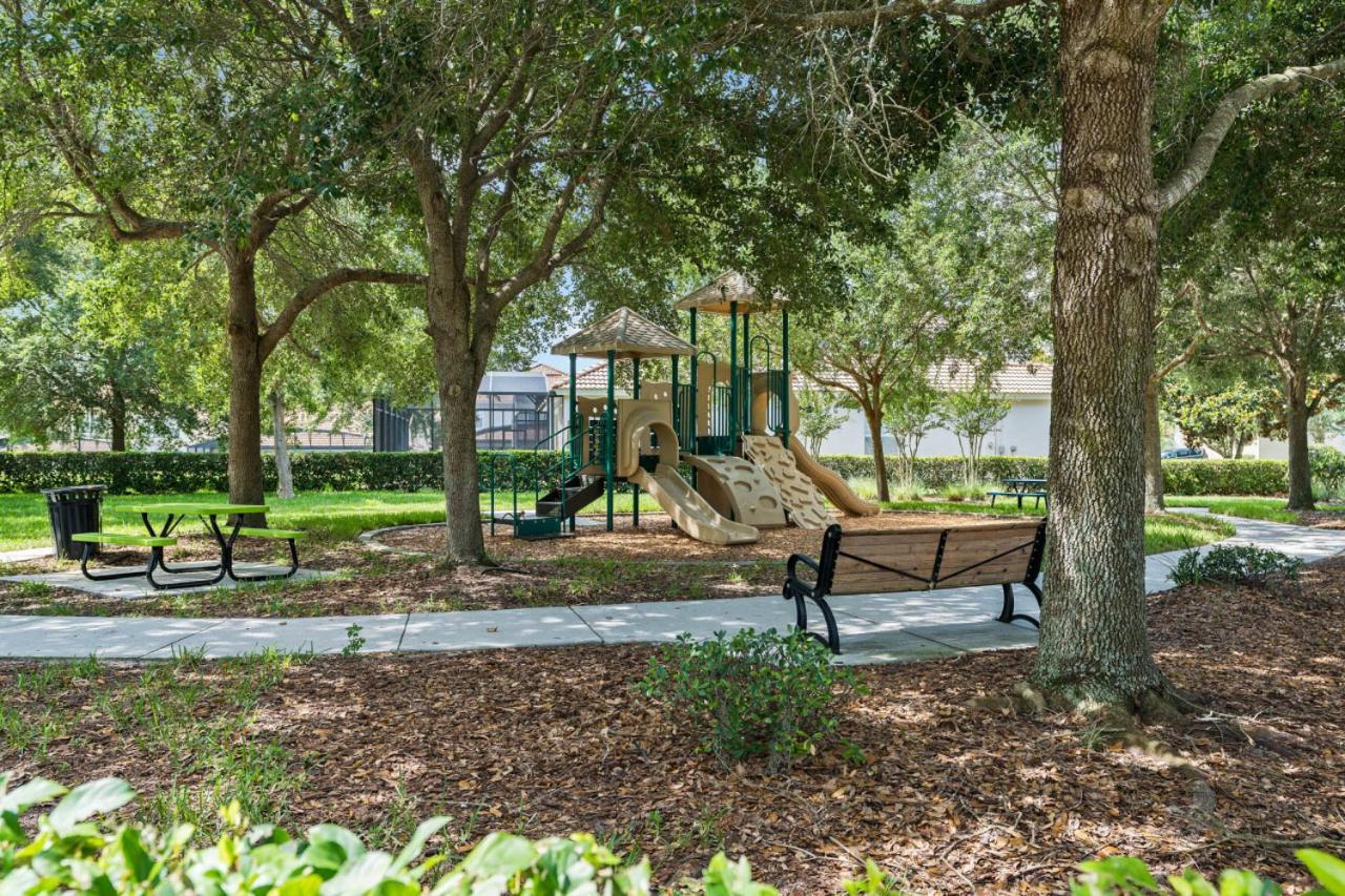 Windsor Hills Villa w pool near Disney