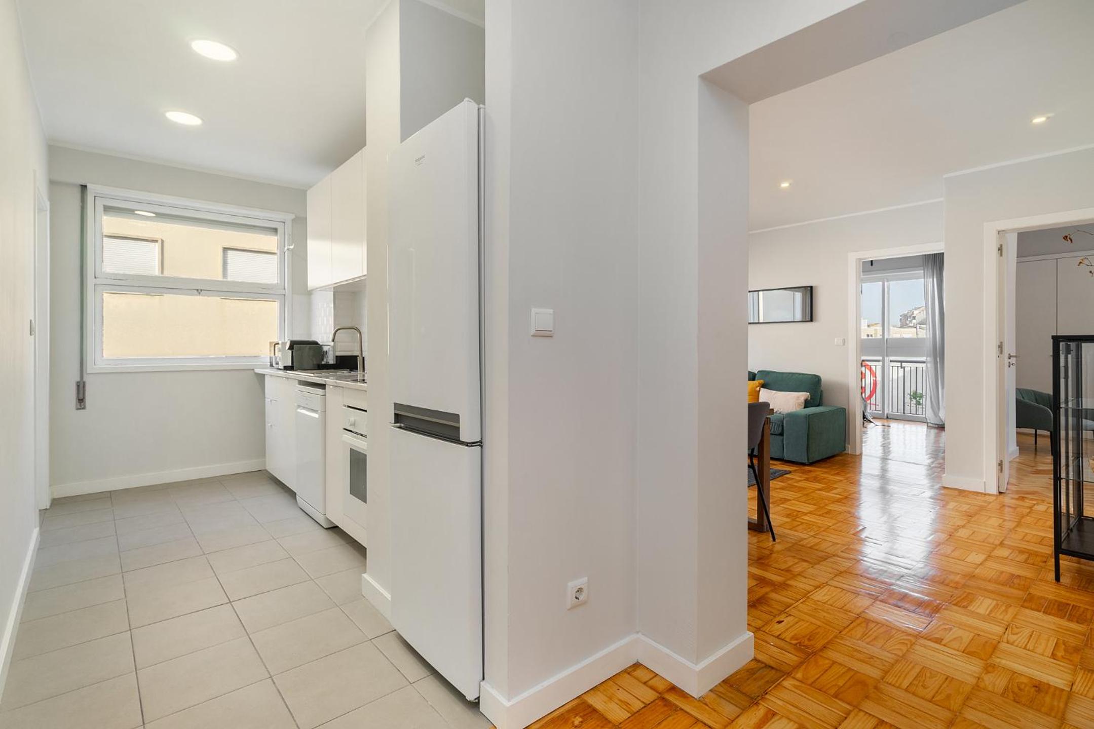 WHome FT169 Top Location 2-Bed Perfect to explore Porto view 3