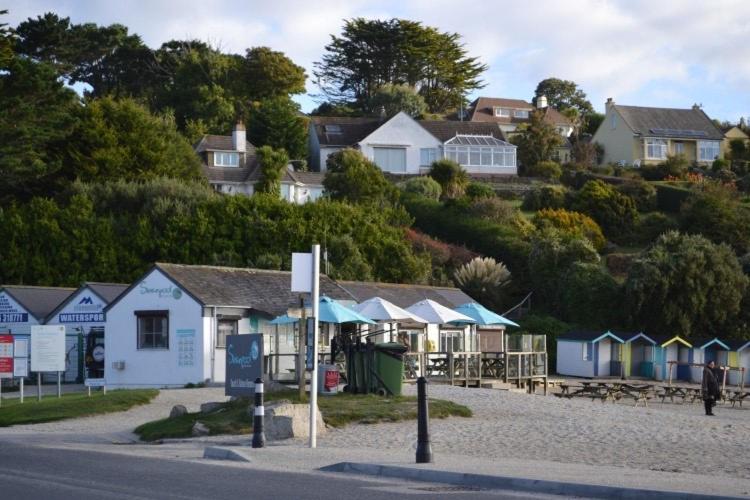 Luxury Home on Maenporth Estate Next to the Beach