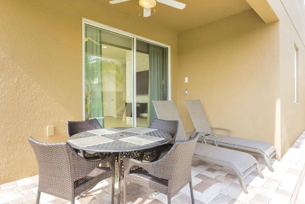 Hotel 7601 Villa- Private Pool -Spa- Game Room- Luxury Themed - Image 1