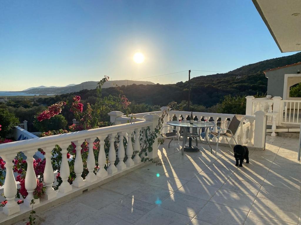 Villa Karras