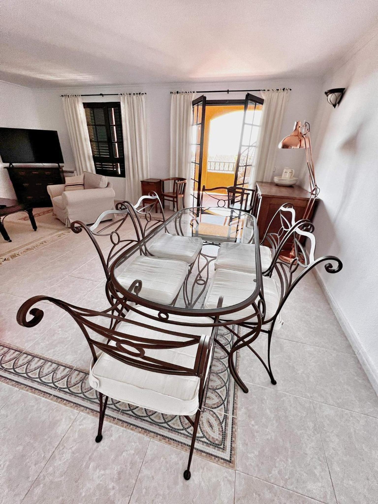 Luxury Apartments Mascarat
