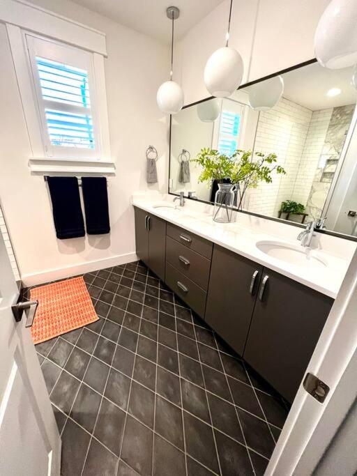 Brand New Downtown Home! view 2