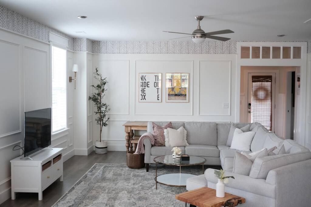 Brand New Downtown Home! view 3