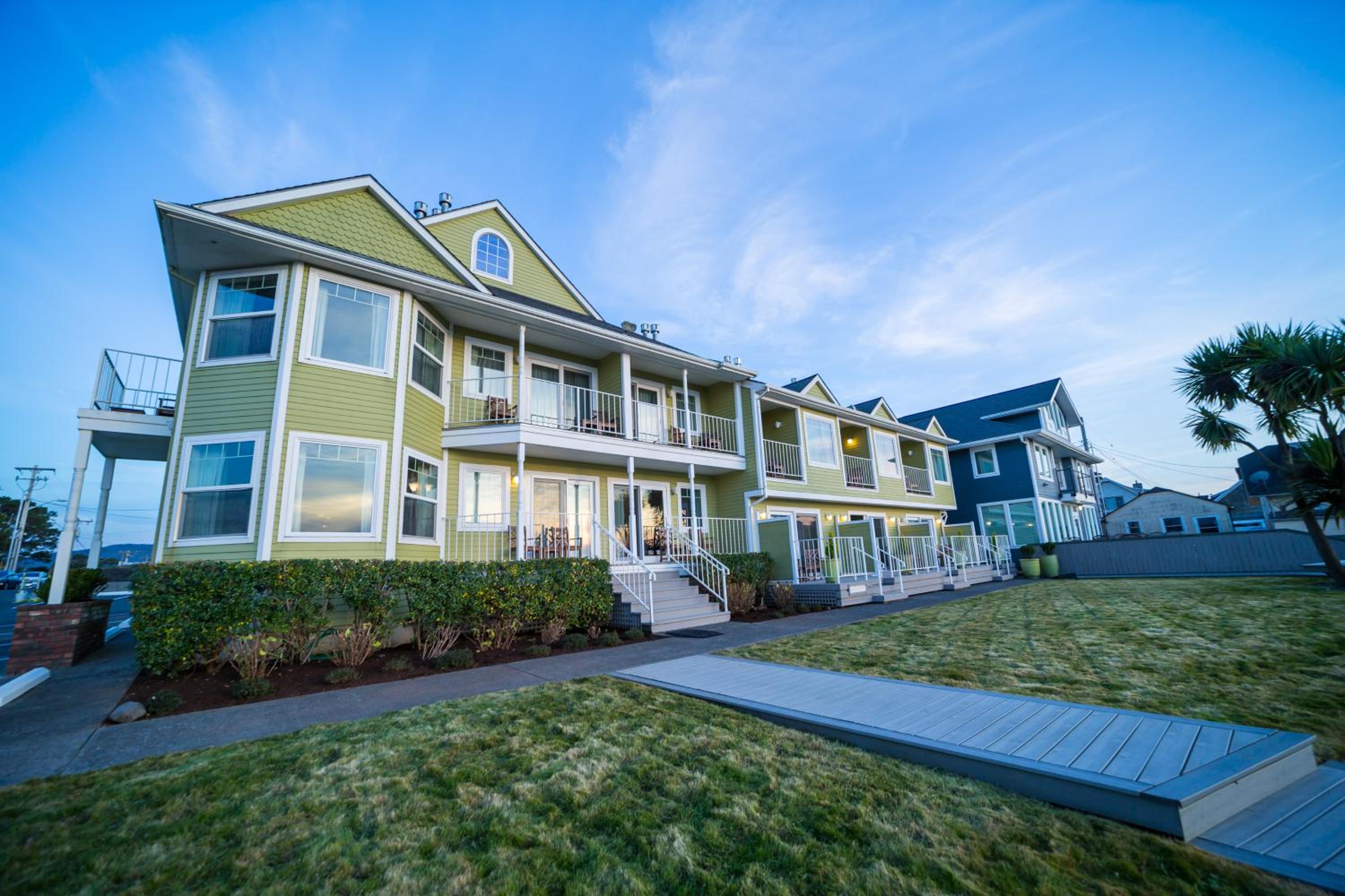 Inn of the Four Winds Seaside Oceanfront