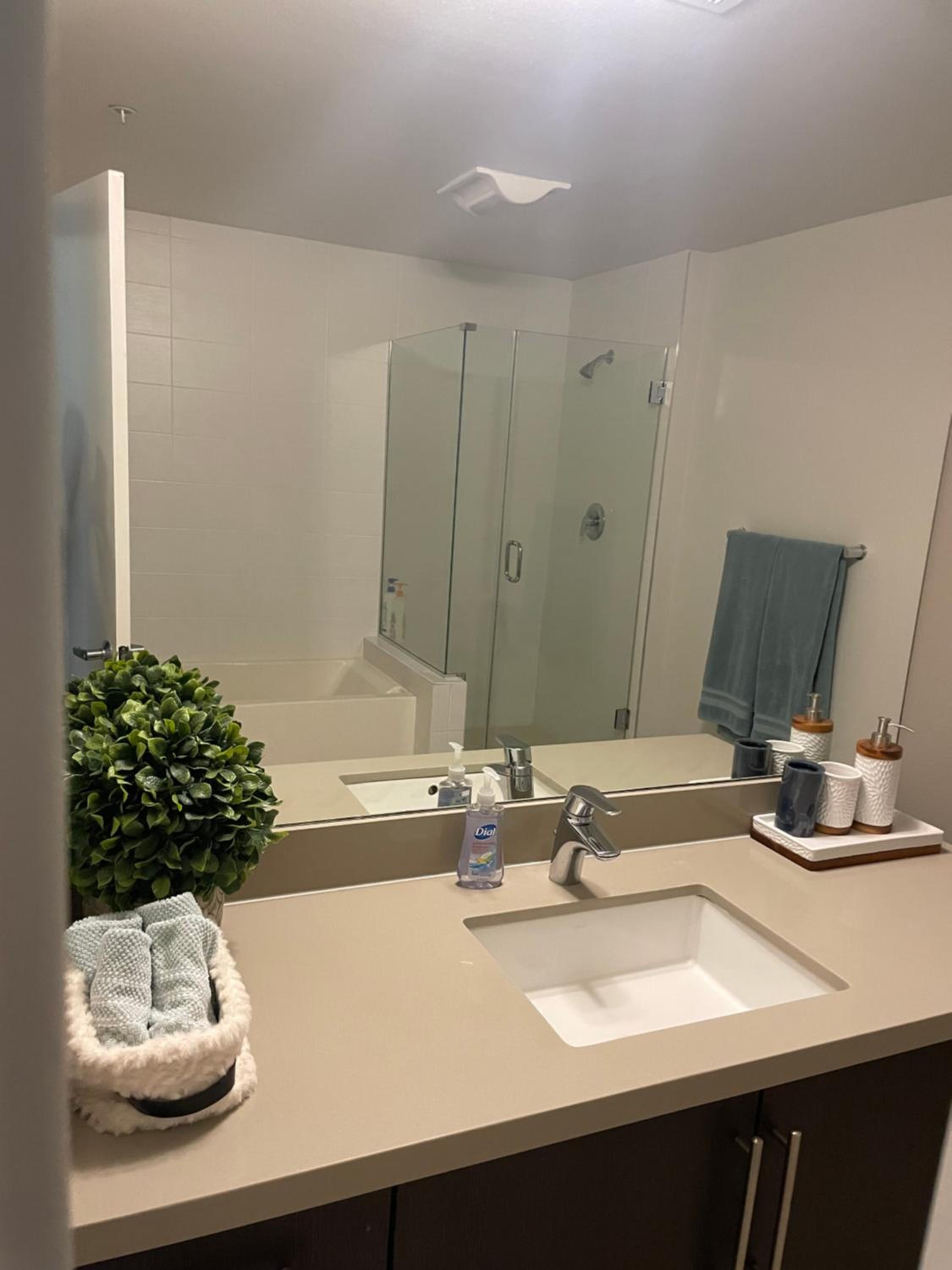Los Angeles Vacations - Super-Cute 2/2 apartment in Santa Monica with free parking - Property Image 10