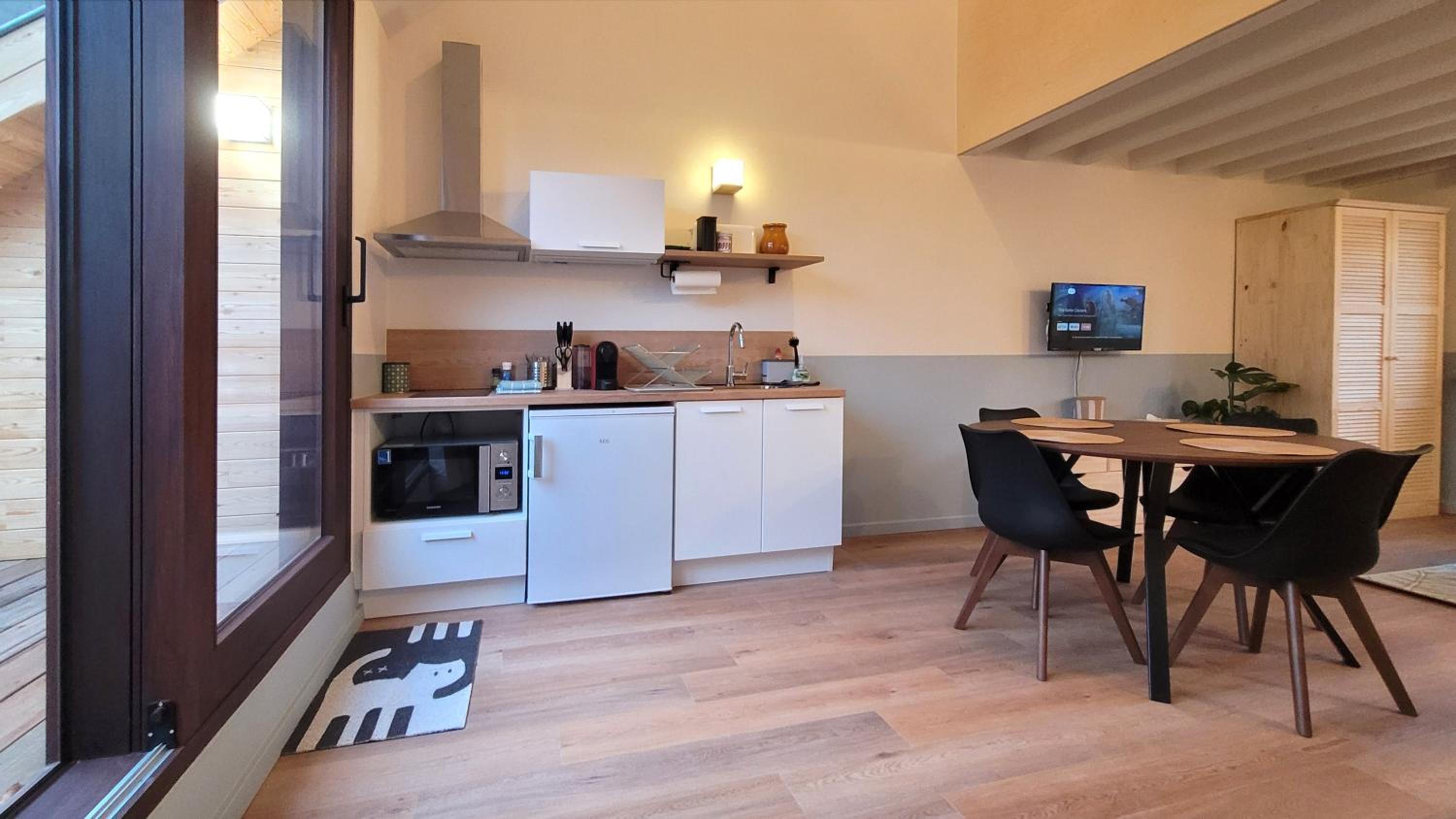 oYo APARTMENTS